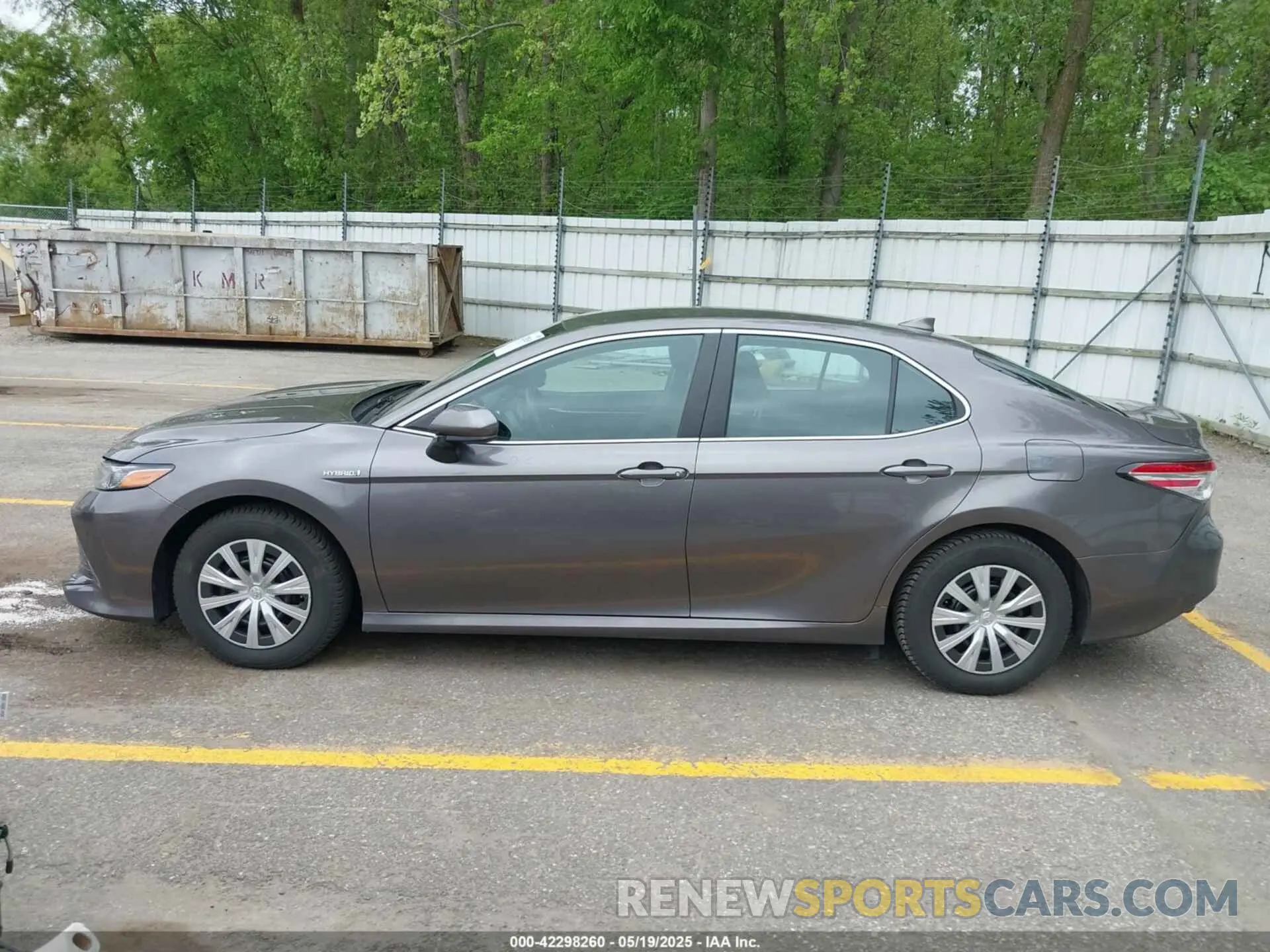14 Photograph of a damaged car 4T1B31HK4KU511360 TOYOTA CAMRY HYBRID 2019