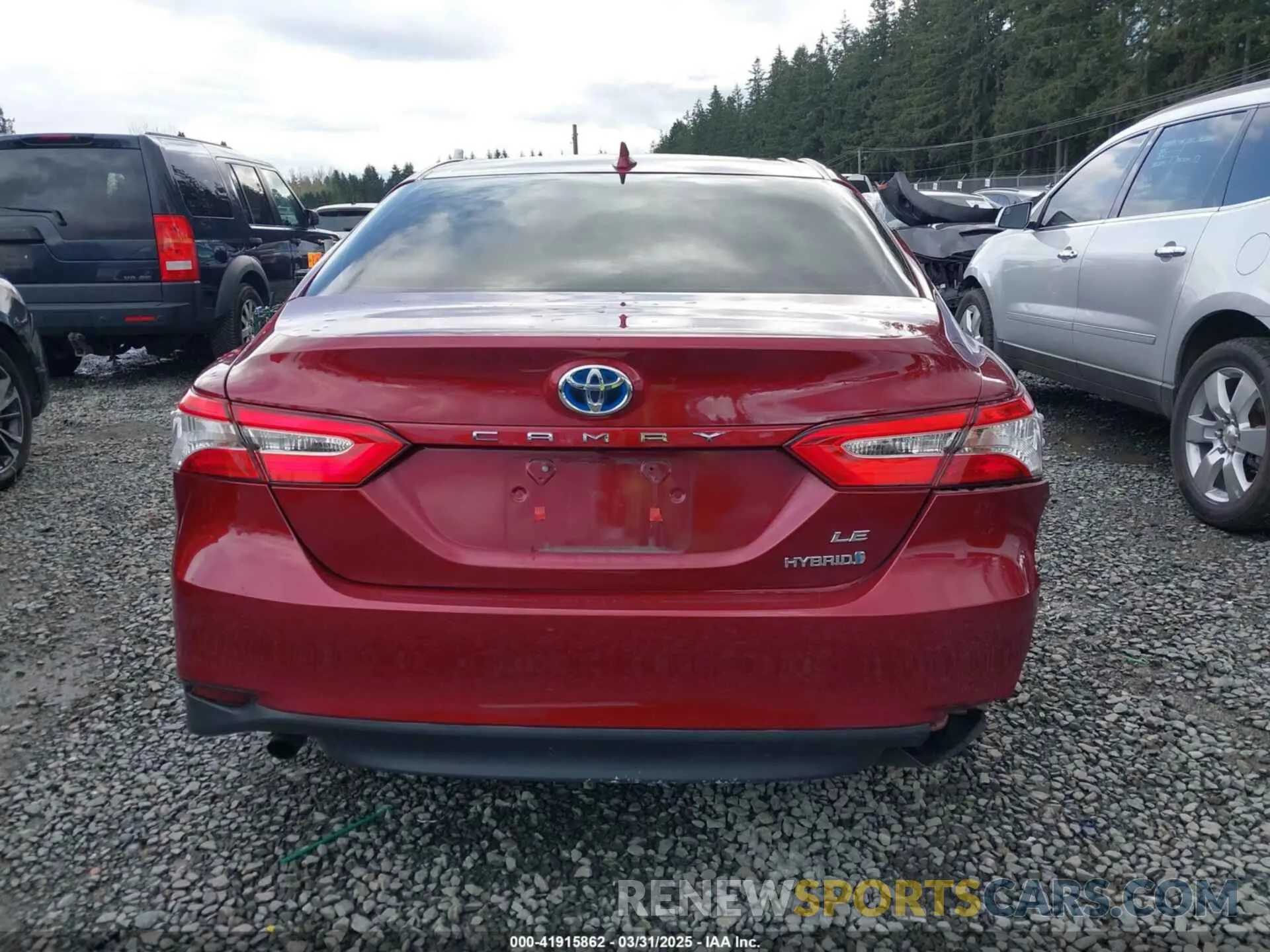 16 Photograph of a damaged car 4T1B31HK4KU516638 TOYOTA CAMRY HYBRID 2019