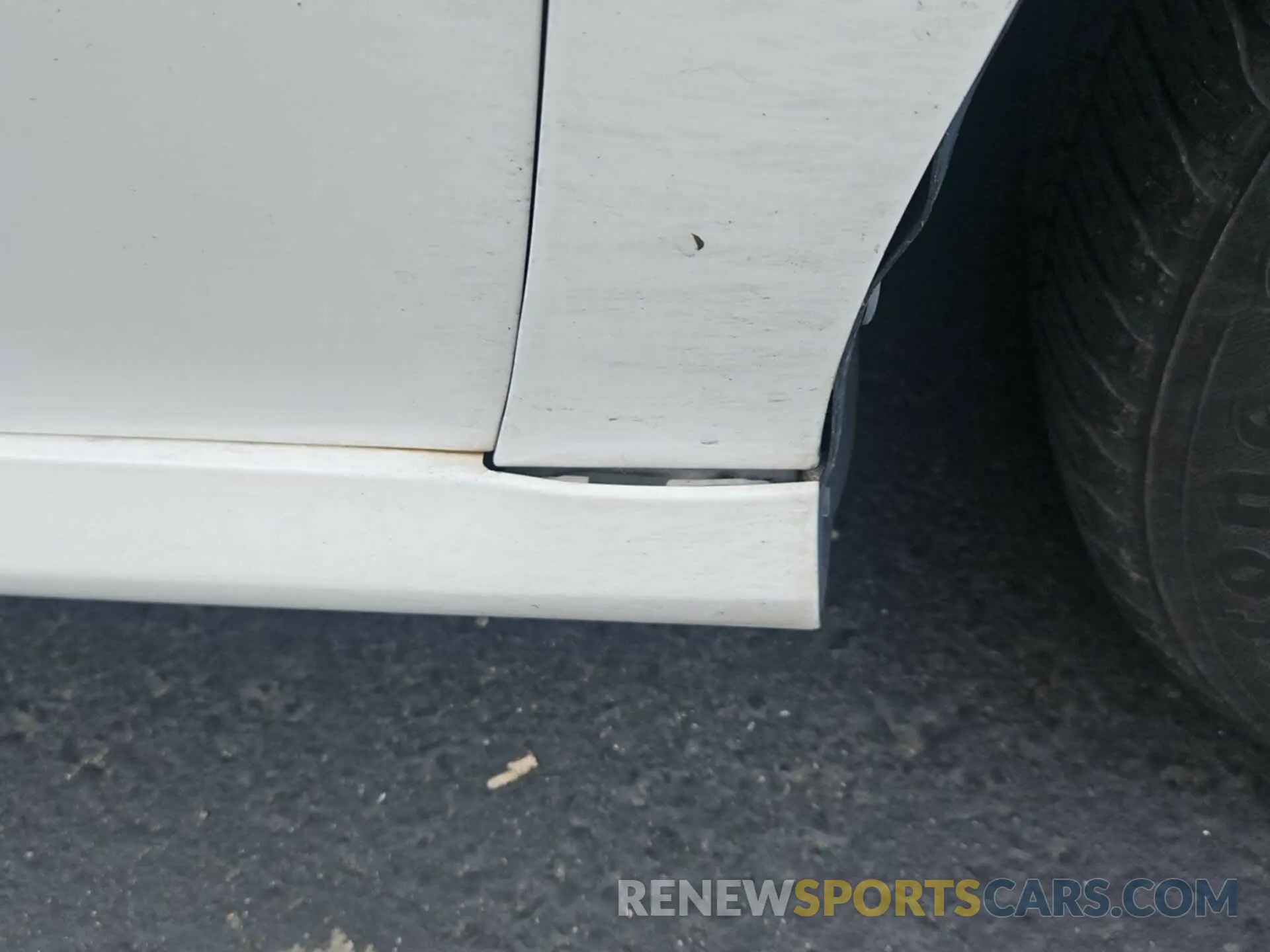 1 Photograph of a damaged car 4T1B31HK5KU512856 TOYOTA CAMRY HYBRID 2019