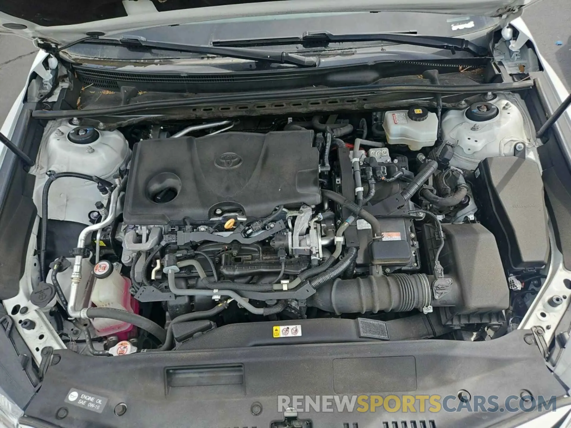 16 Photograph of a damaged car 4T1B31HK5KU512856 TOYOTA CAMRY HYBRID 2019
