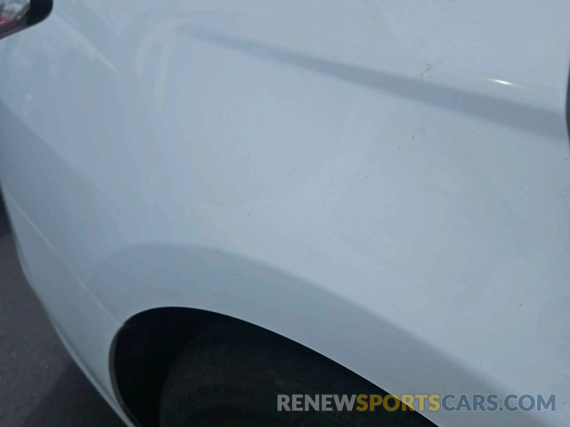 31 Photograph of a damaged car 4T1B31HK5KU512856 TOYOTA CAMRY HYBRID 2019