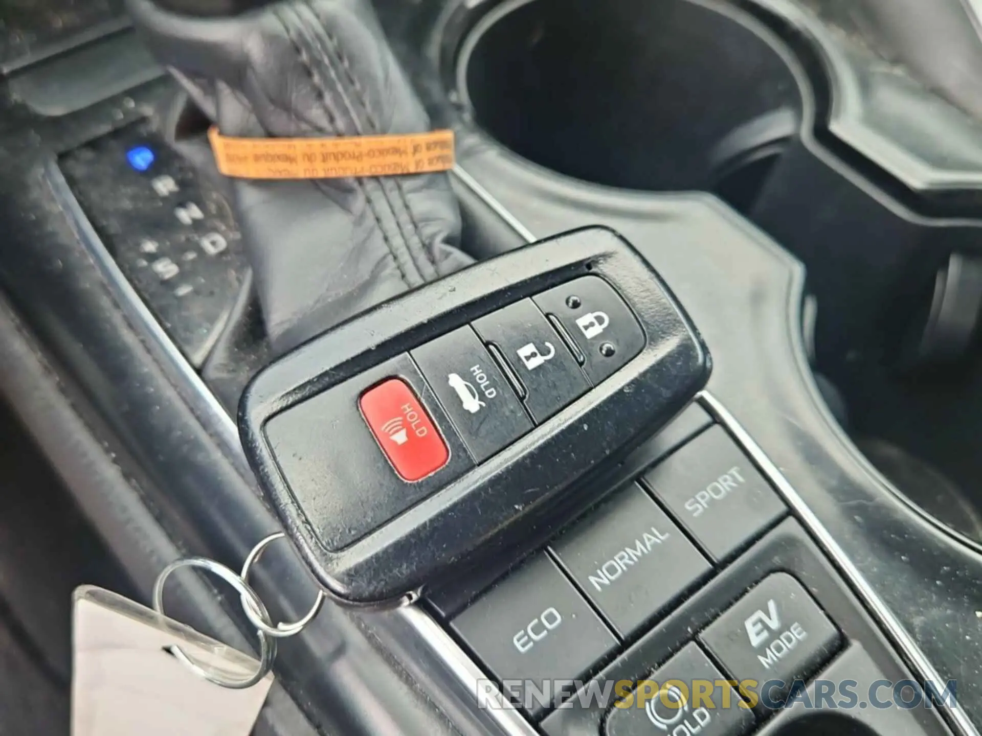 40 Photograph of a damaged car 4T1B31HK5KU512856 TOYOTA CAMRY HYBRID 2019