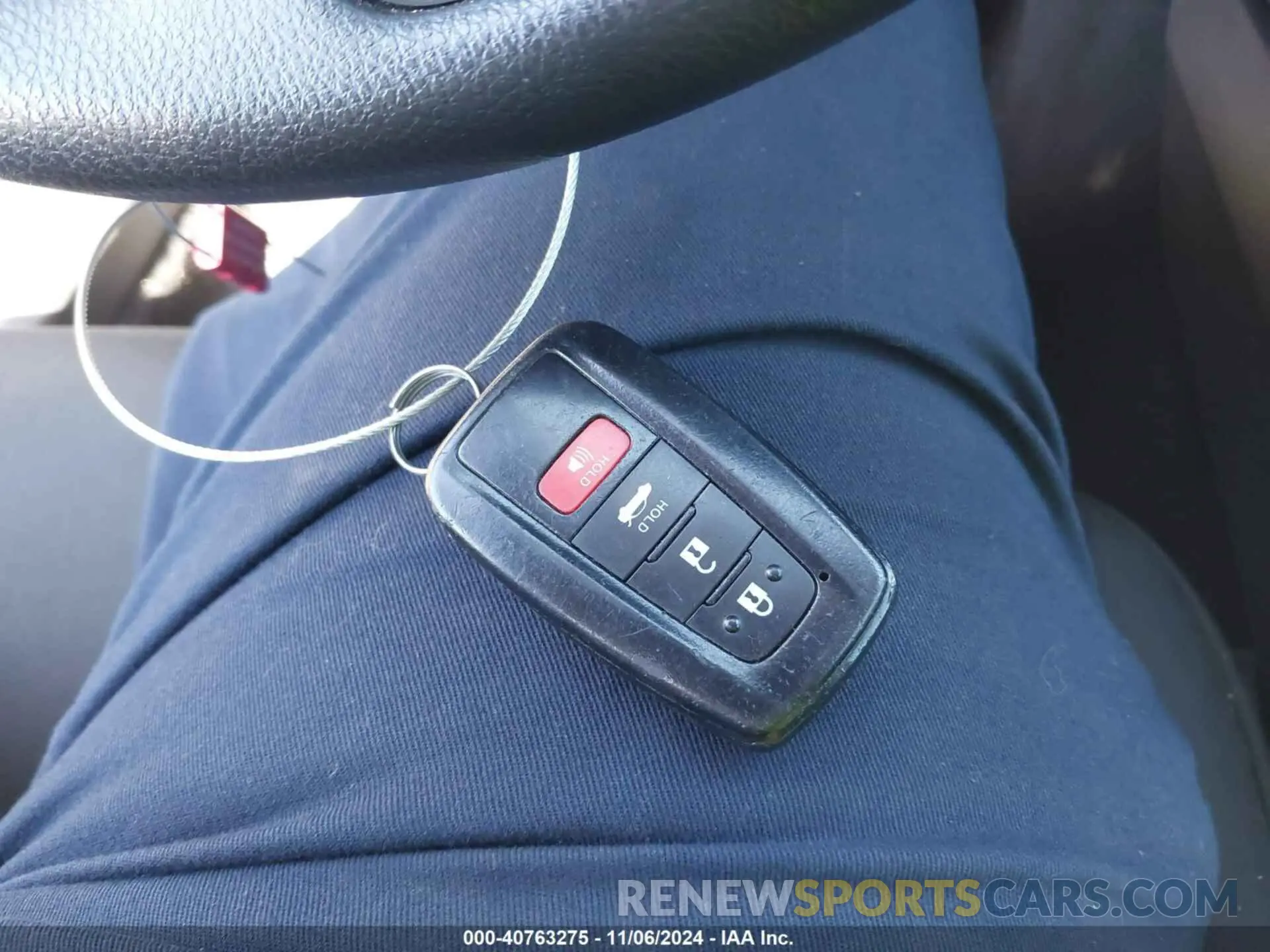 11 Photograph of a damaged car 4T1B31HK7KU007319 TOYOTA CAMRY HYBRID 2019