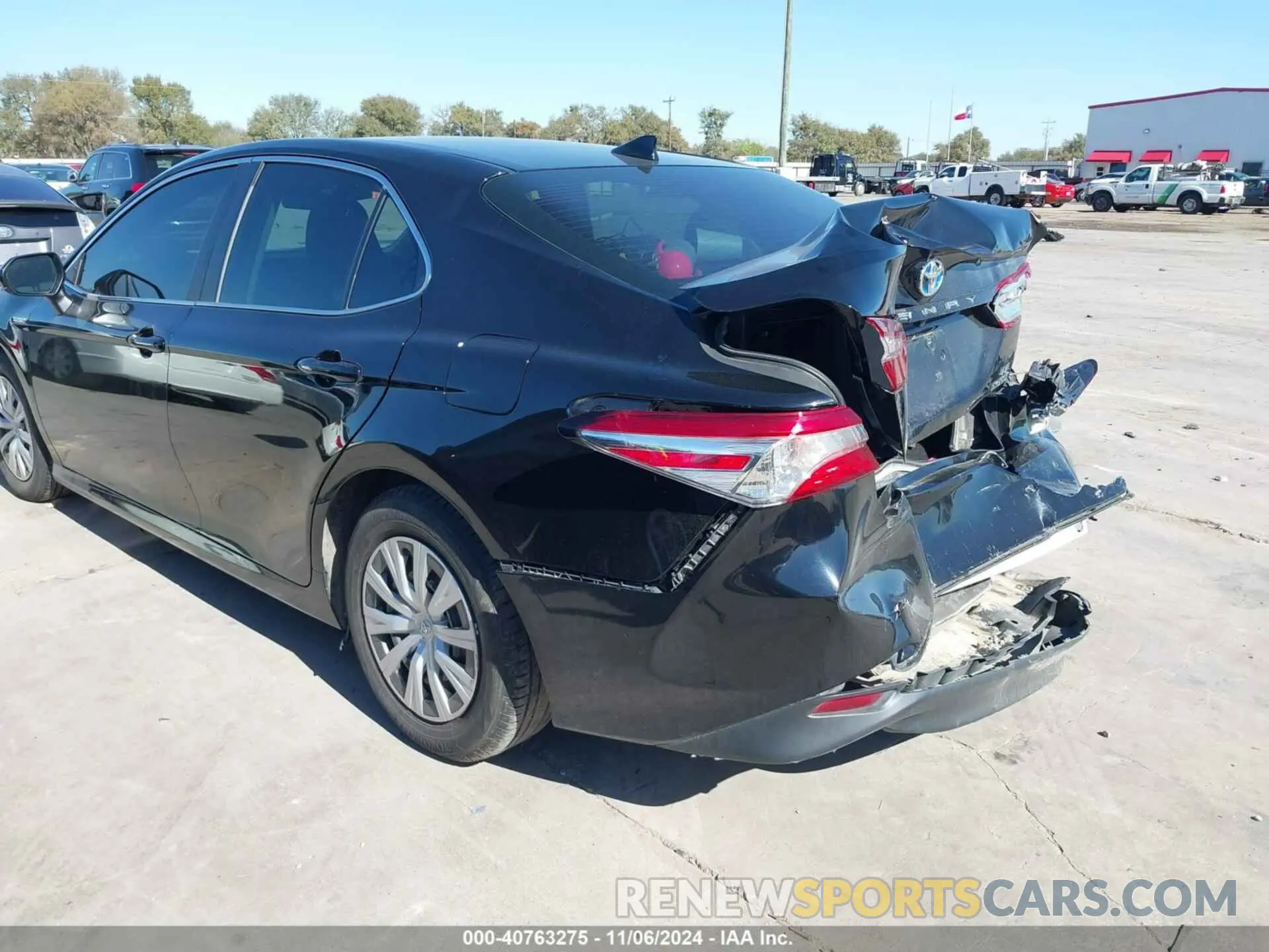 3 Photograph of a damaged car 4T1B31HK7KU007319 TOYOTA CAMRY HYBRID 2019
