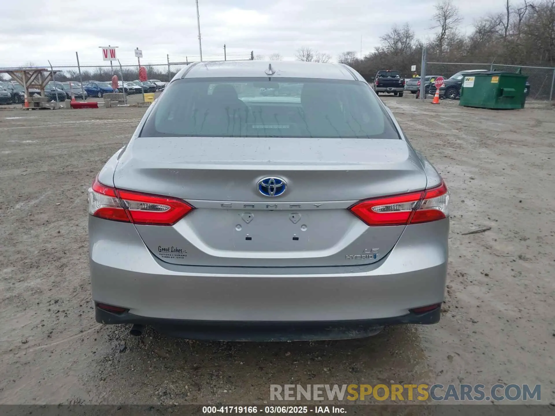 17 Photograph of a damaged car 4T1B31HK7KU515306 TOYOTA CAMRY HYBRID 2019