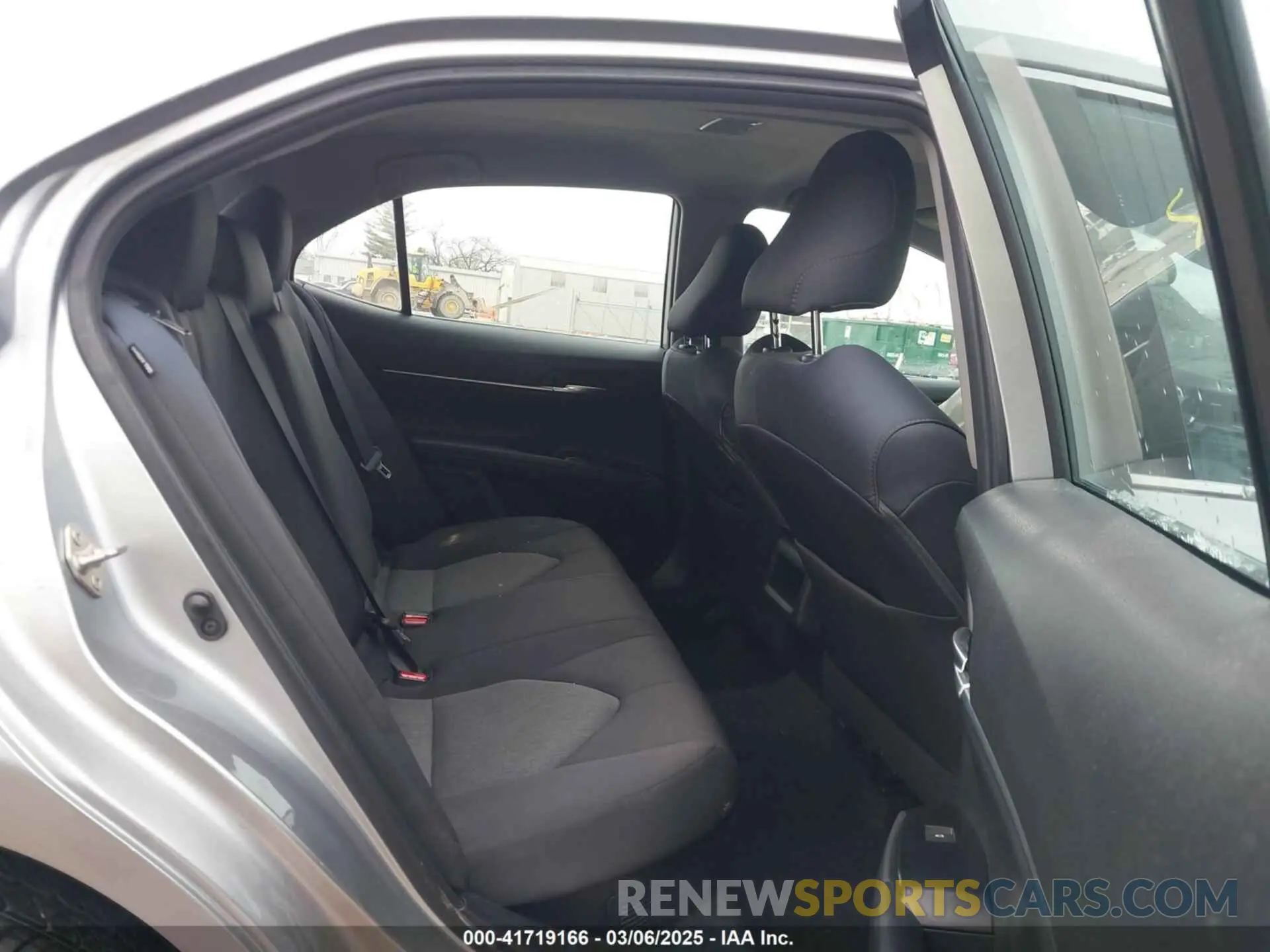 8 Photograph of a damaged car 4T1B31HK7KU515306 TOYOTA CAMRY HYBRID 2019