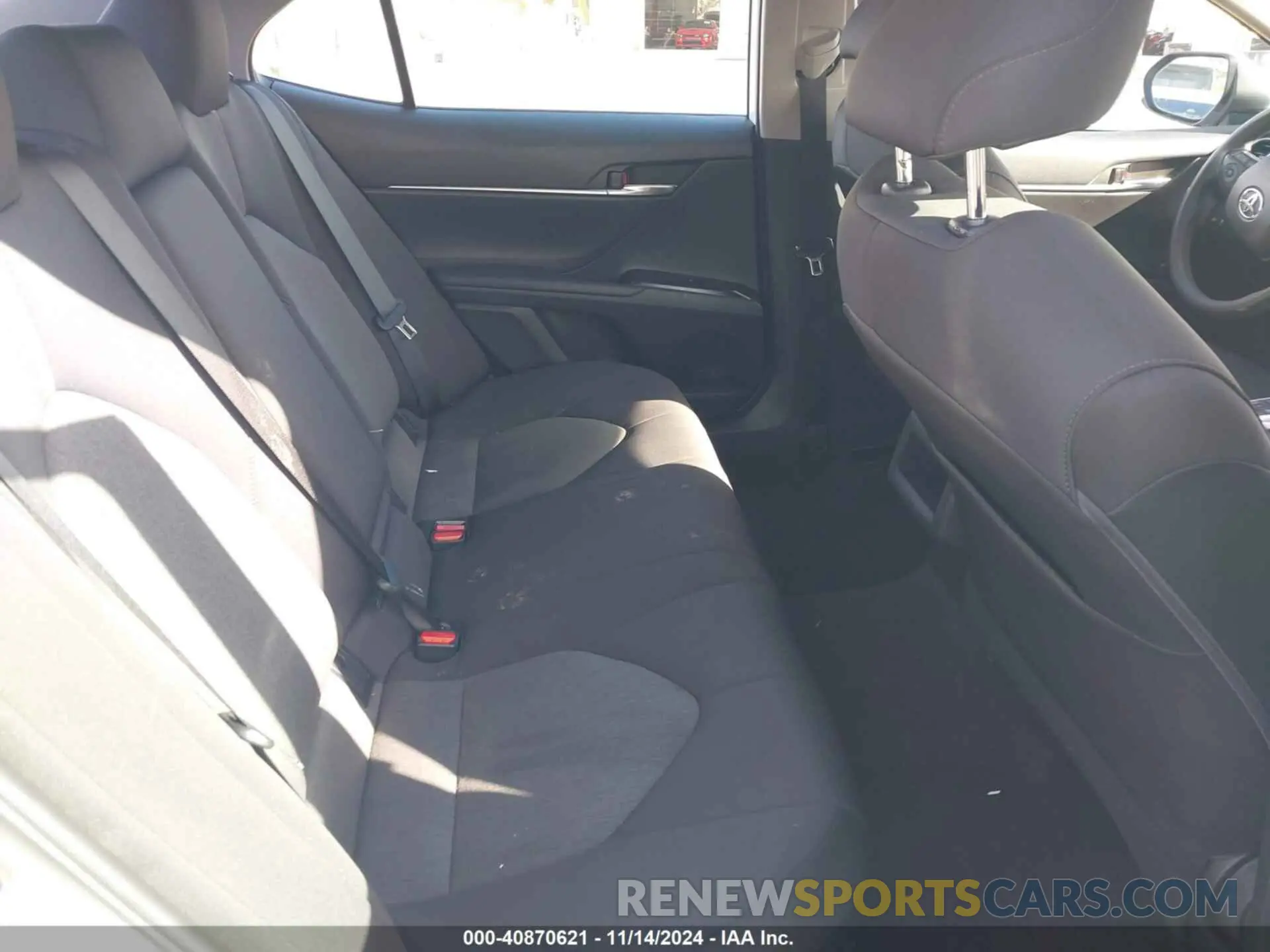 8 Photograph of a damaged car 4T1B31HK7KU516231 TOYOTA CAMRY HYBRID 2019