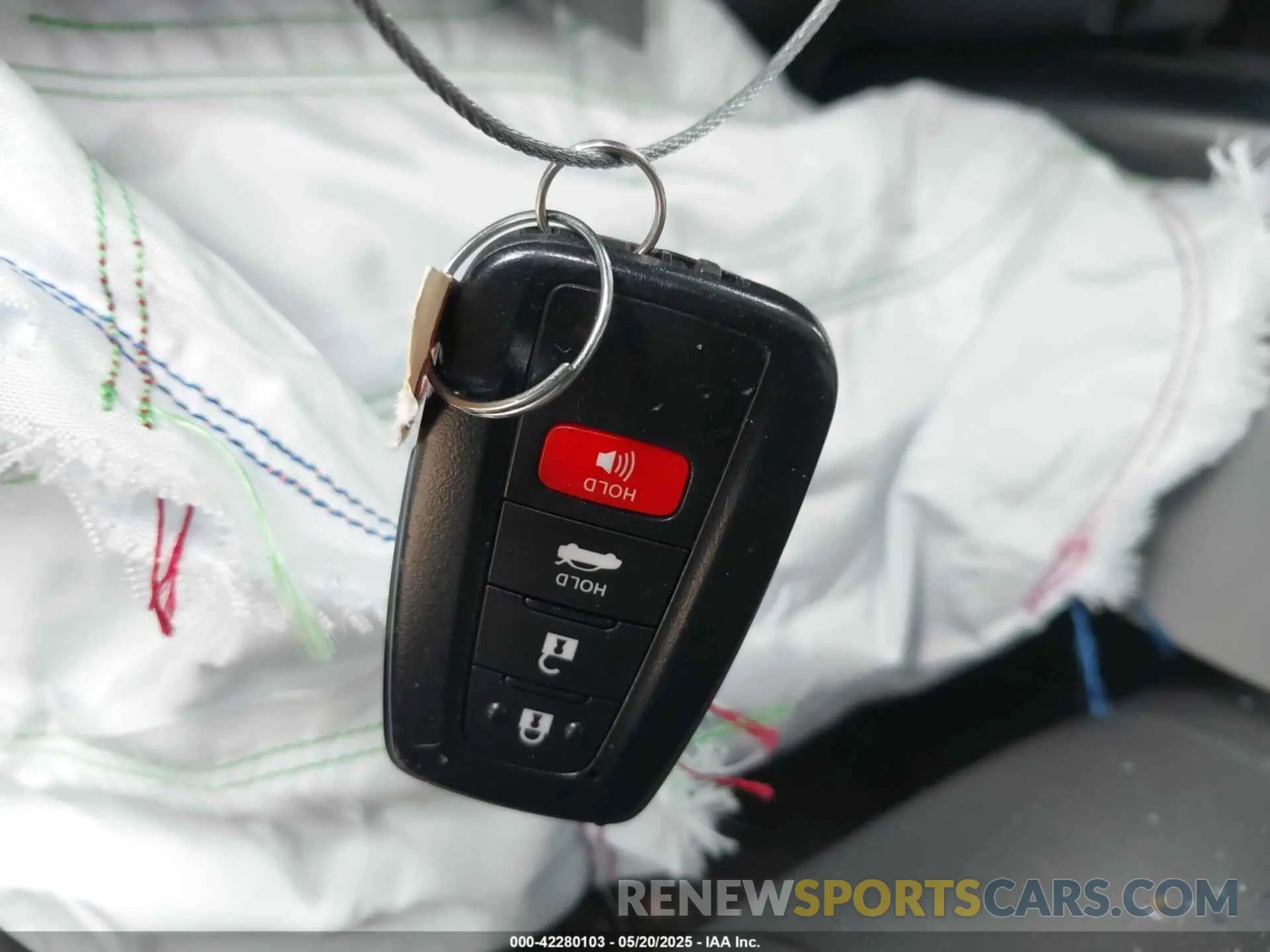 11 Photograph of a damaged car 4T1B31HK8KU008558 TOYOTA CAMRY HYBRID 2019