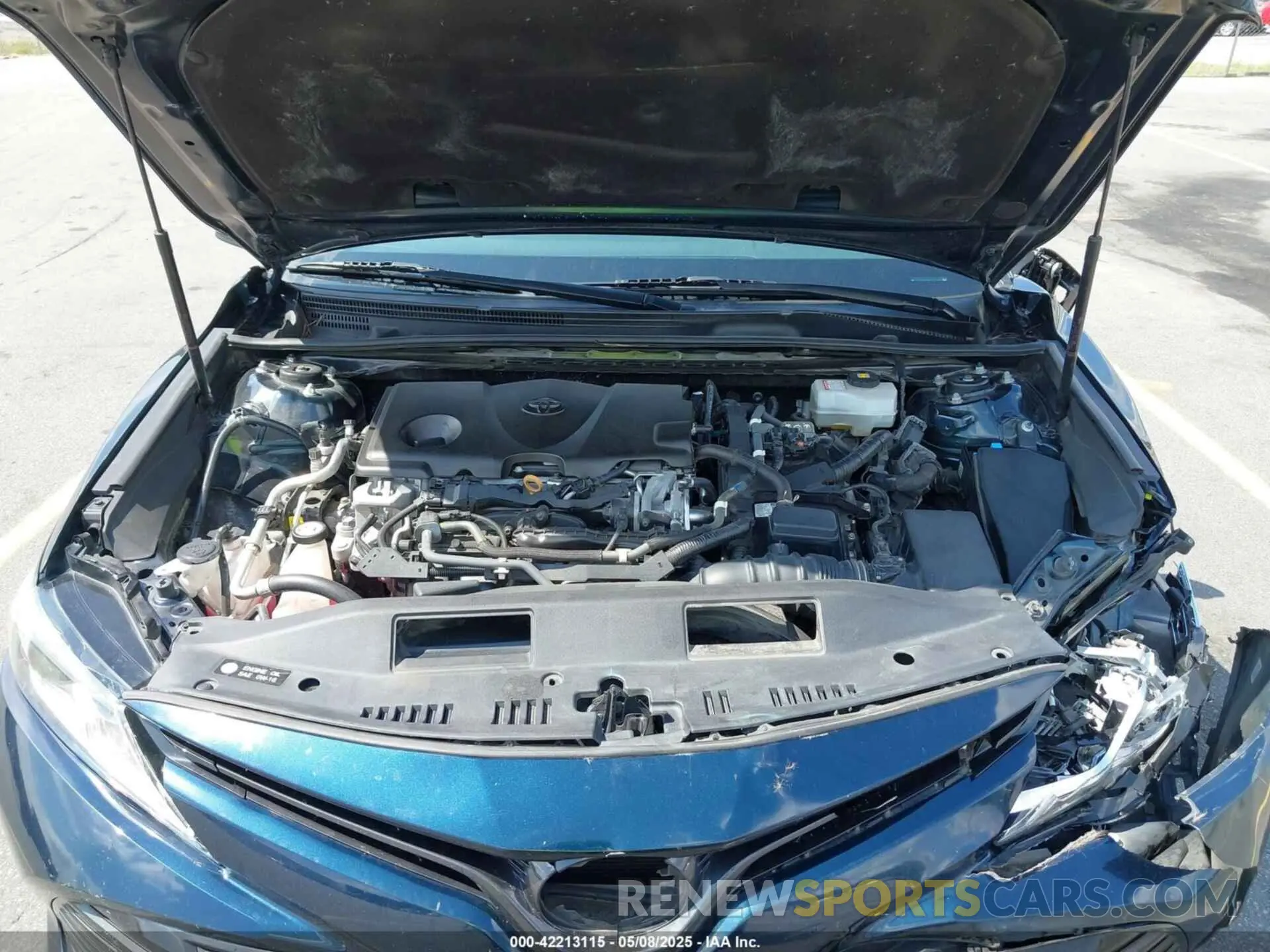 10 Photograph of a damaged car 4T1B31HK9KU512892 TOYOTA CAMRY HYBRID 2019