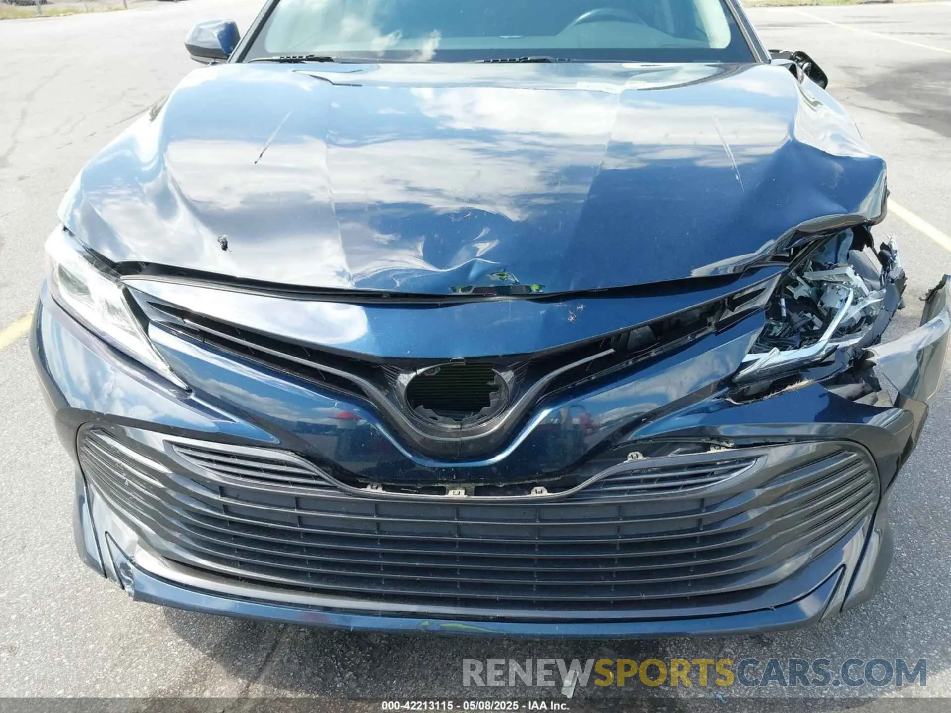 6 Photograph of a damaged car 4T1B31HK9KU512892 TOYOTA CAMRY HYBRID 2019