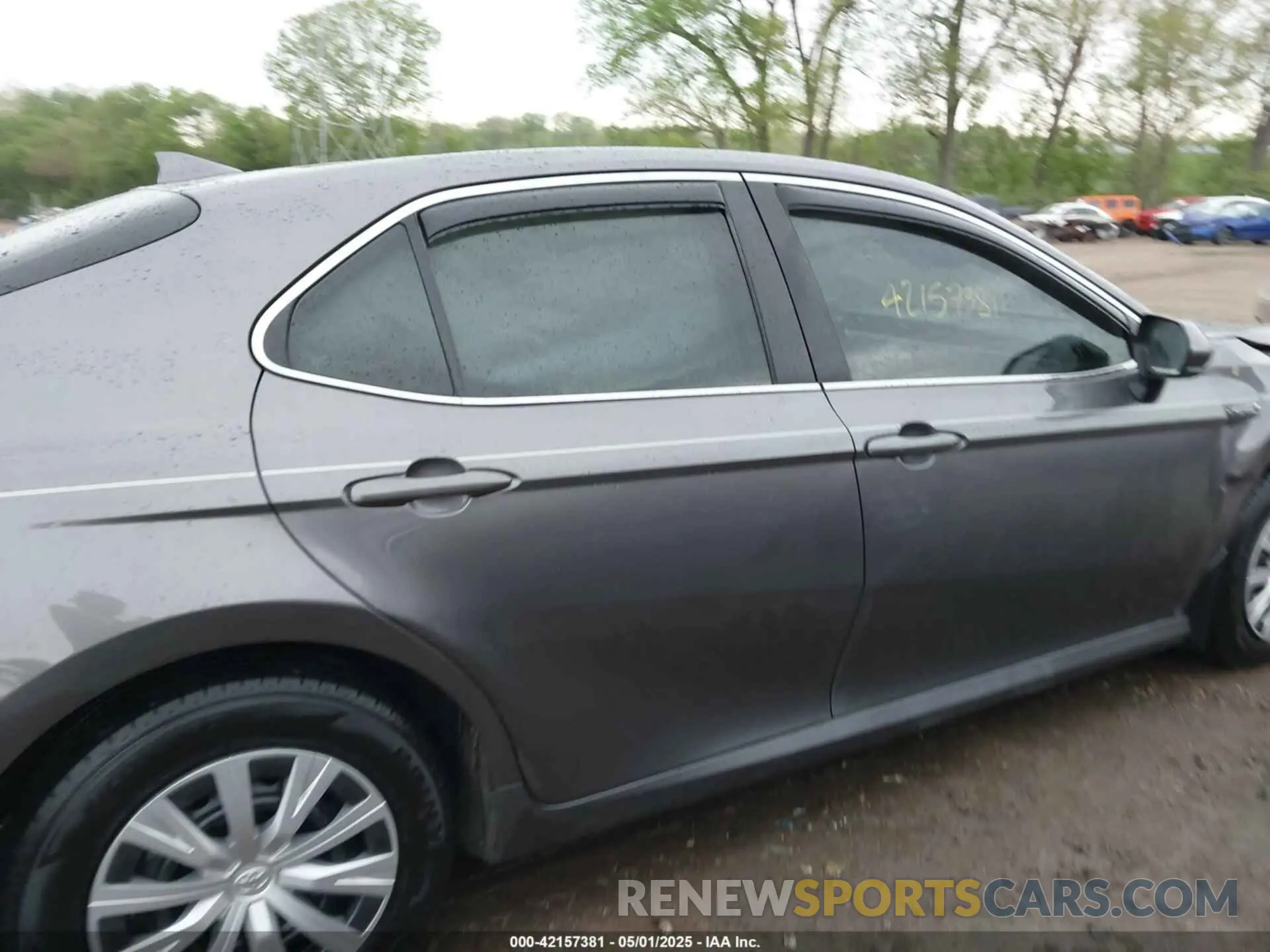13 Photograph of a damaged car 4T1B31HKXKU512514 TOYOTA CAMRY HYBRID 2019