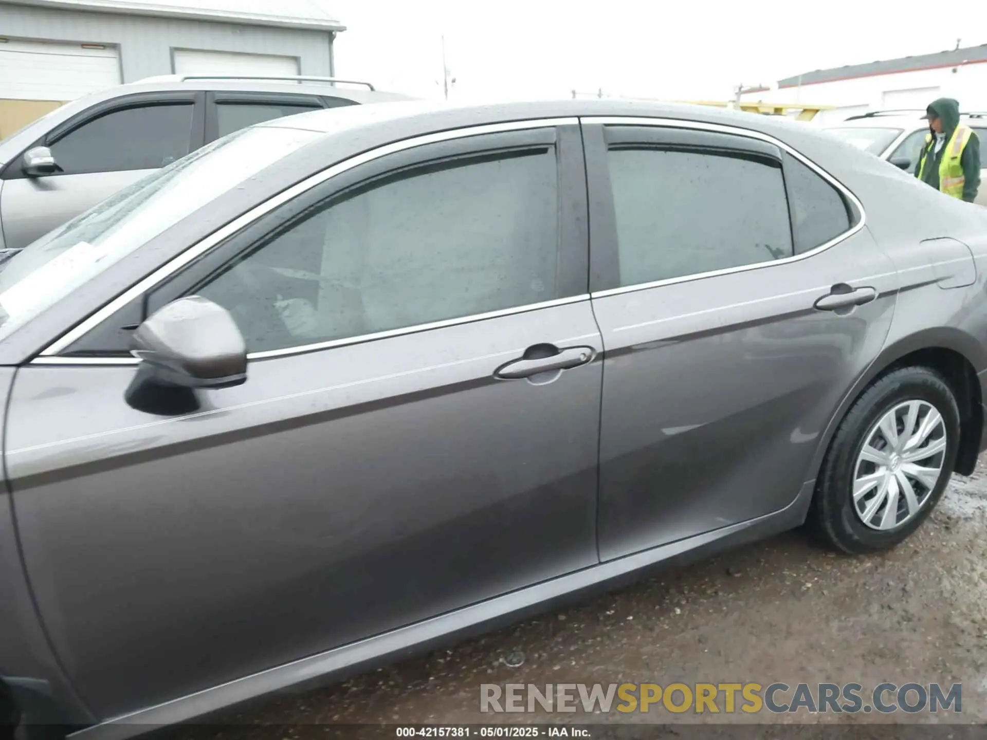 14 Photograph of a damaged car 4T1B31HKXKU512514 TOYOTA CAMRY HYBRID 2019
