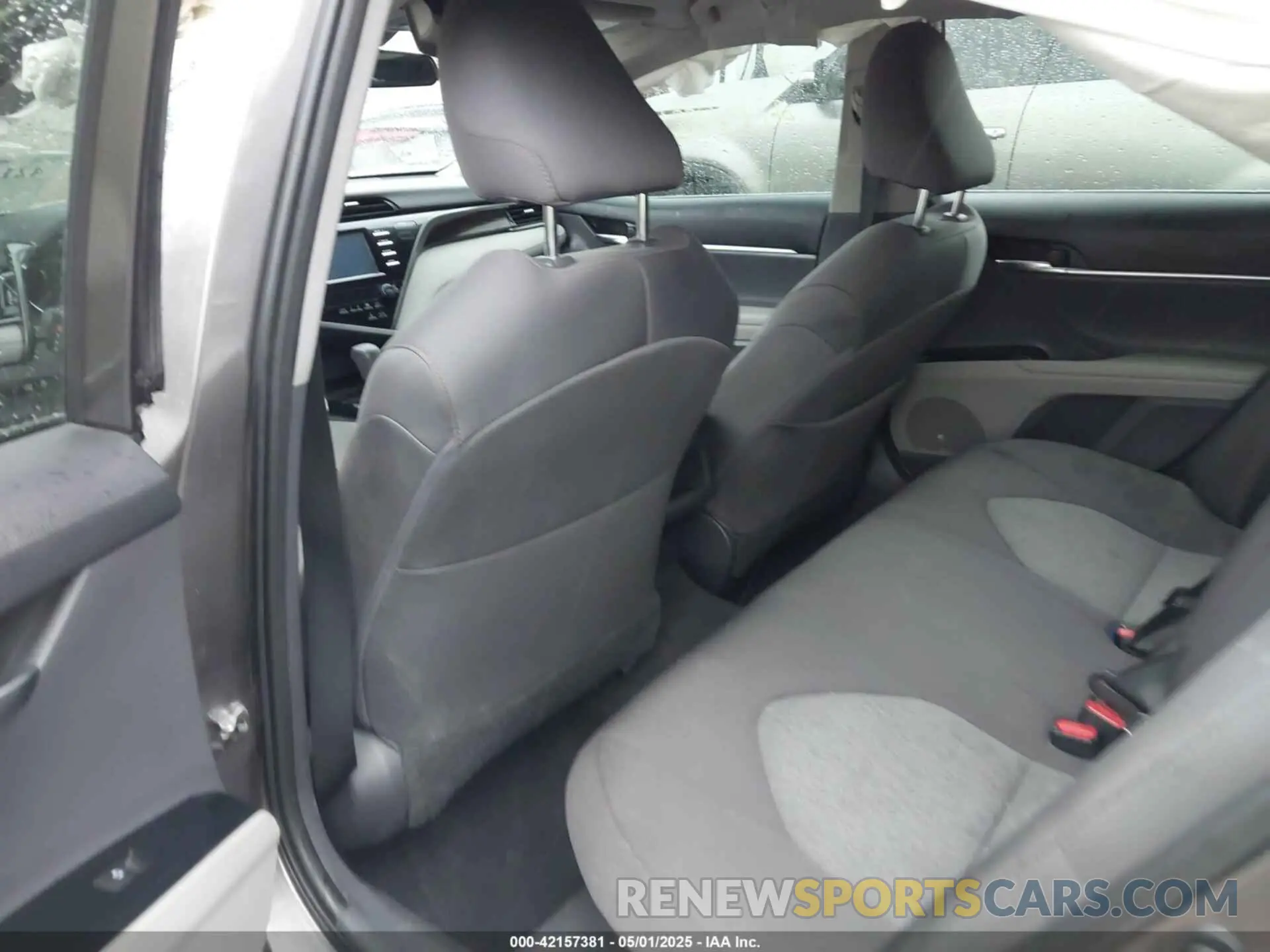 8 Photograph of a damaged car 4T1B31HKXKU512514 TOYOTA CAMRY HYBRID 2019