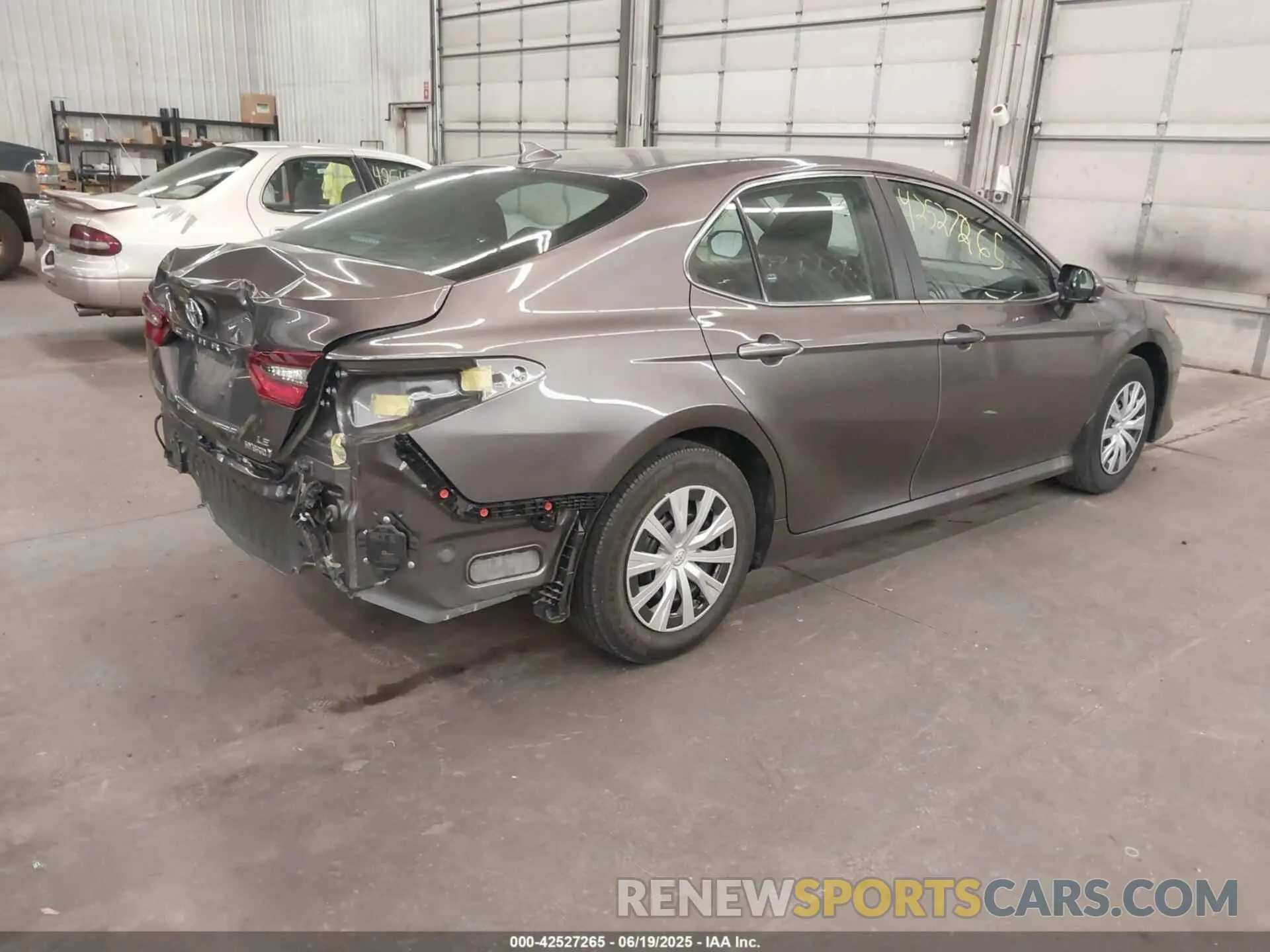 4 Photograph of a damaged car 4T1C31AK5RU626333 TOYOTA CAMRY HYBRID 2024