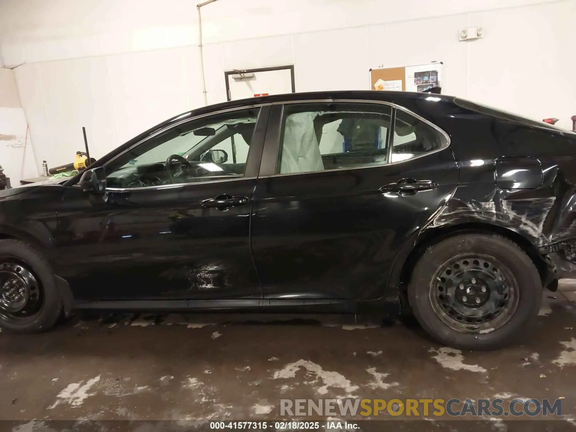 15 Photograph of a damaged car 4T1C31AK8RU624379 TOYOTA CAMRY HYBRID 2024