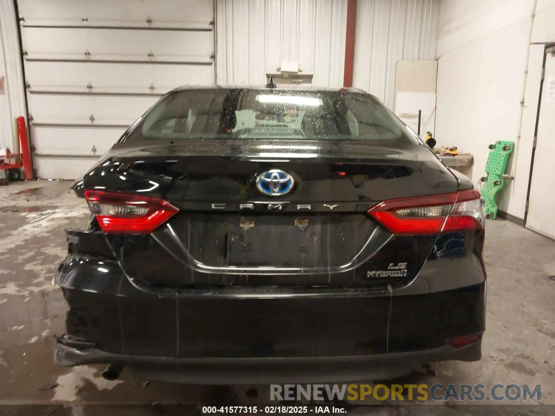 17 Photograph of a damaged car 4T1C31AK8RU624379 TOYOTA CAMRY HYBRID 2024
