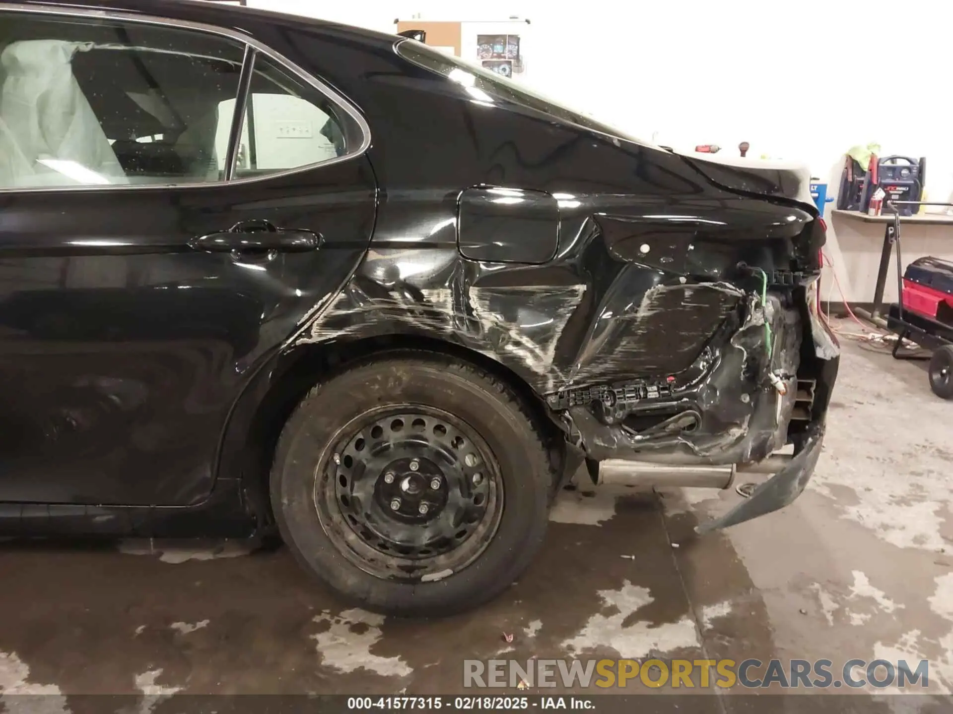 18 Photograph of a damaged car 4T1C31AK8RU624379 TOYOTA CAMRY HYBRID 2024
