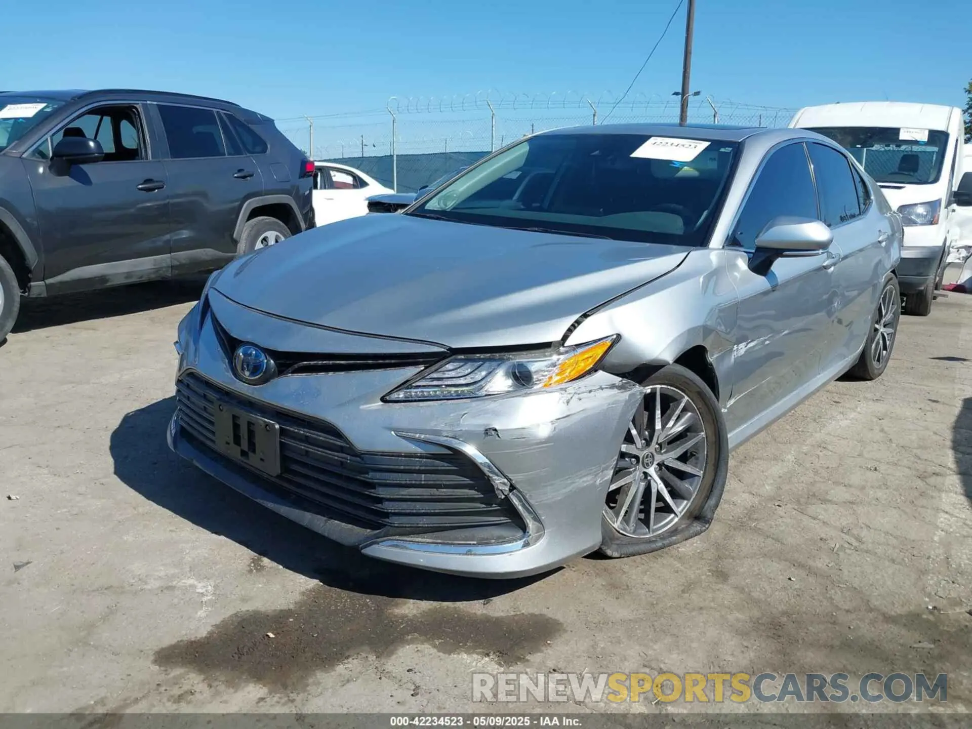 2 Photograph of a damaged car 4T1F31AK3RU076272 TOYOTA CAMRY HYBRID 2024