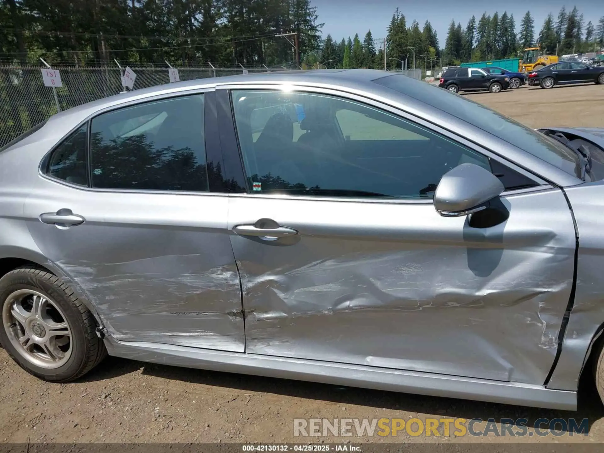 13 Photograph of a damaged car 4T1F31AK4RU622545 TOYOTA CAMRY HYBRID 2024