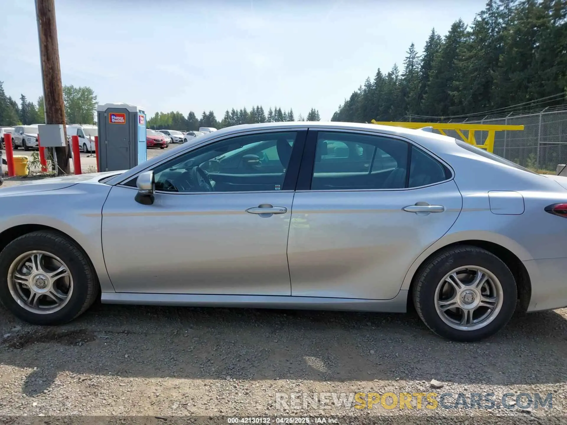 14 Photograph of a damaged car 4T1F31AK4RU622545 TOYOTA CAMRY HYBRID 2024