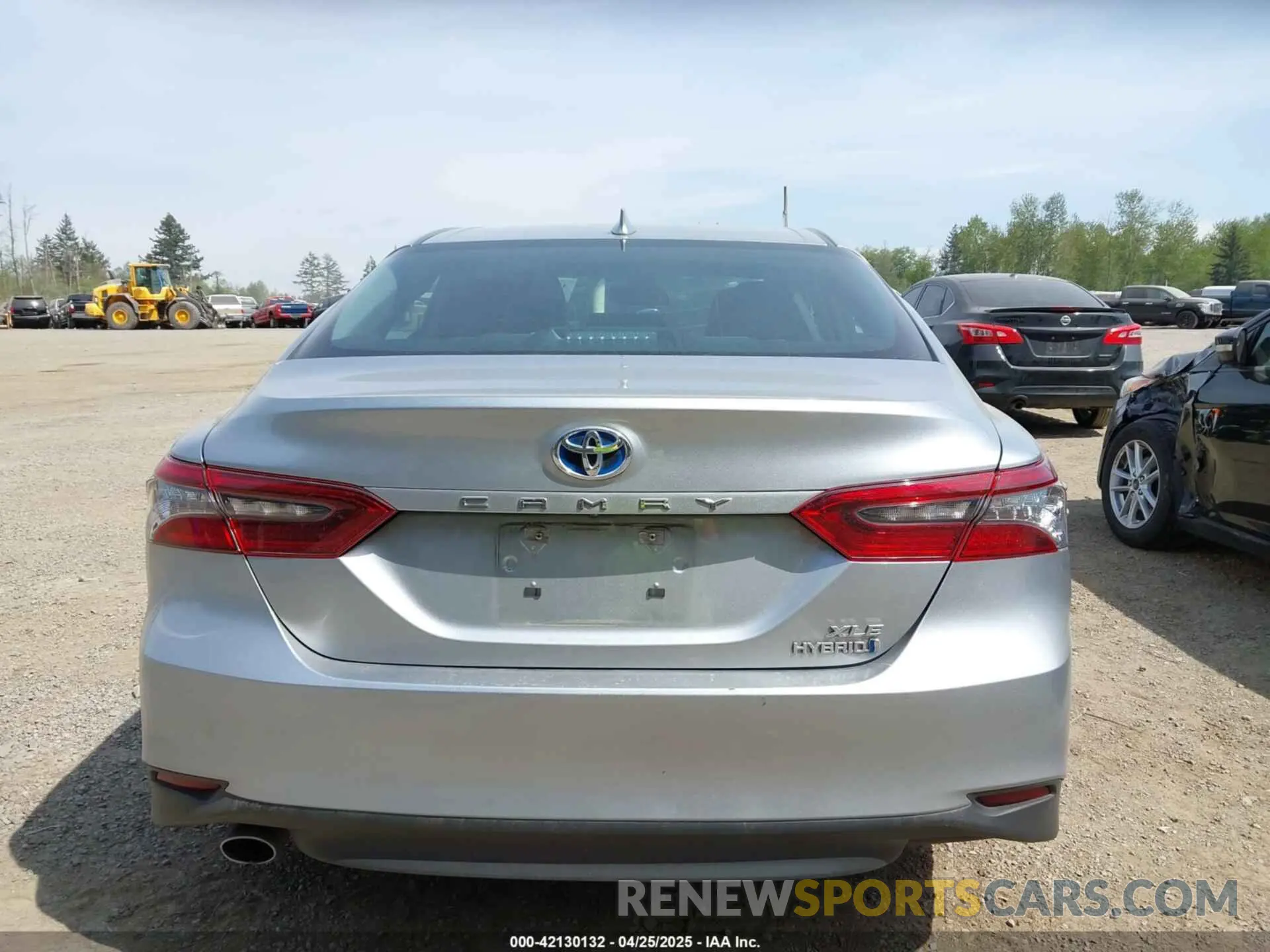 16 Photograph of a damaged car 4T1F31AK4RU622545 TOYOTA CAMRY HYBRID 2024