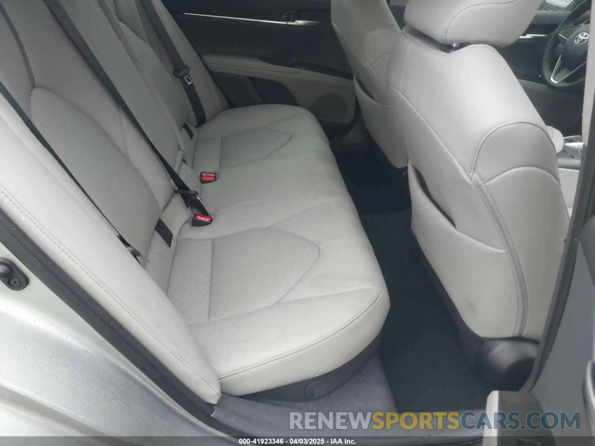 8 Photograph of a damaged car 4T1F31AK6RU075116 TOYOTA CAMRY HYBRID 2024