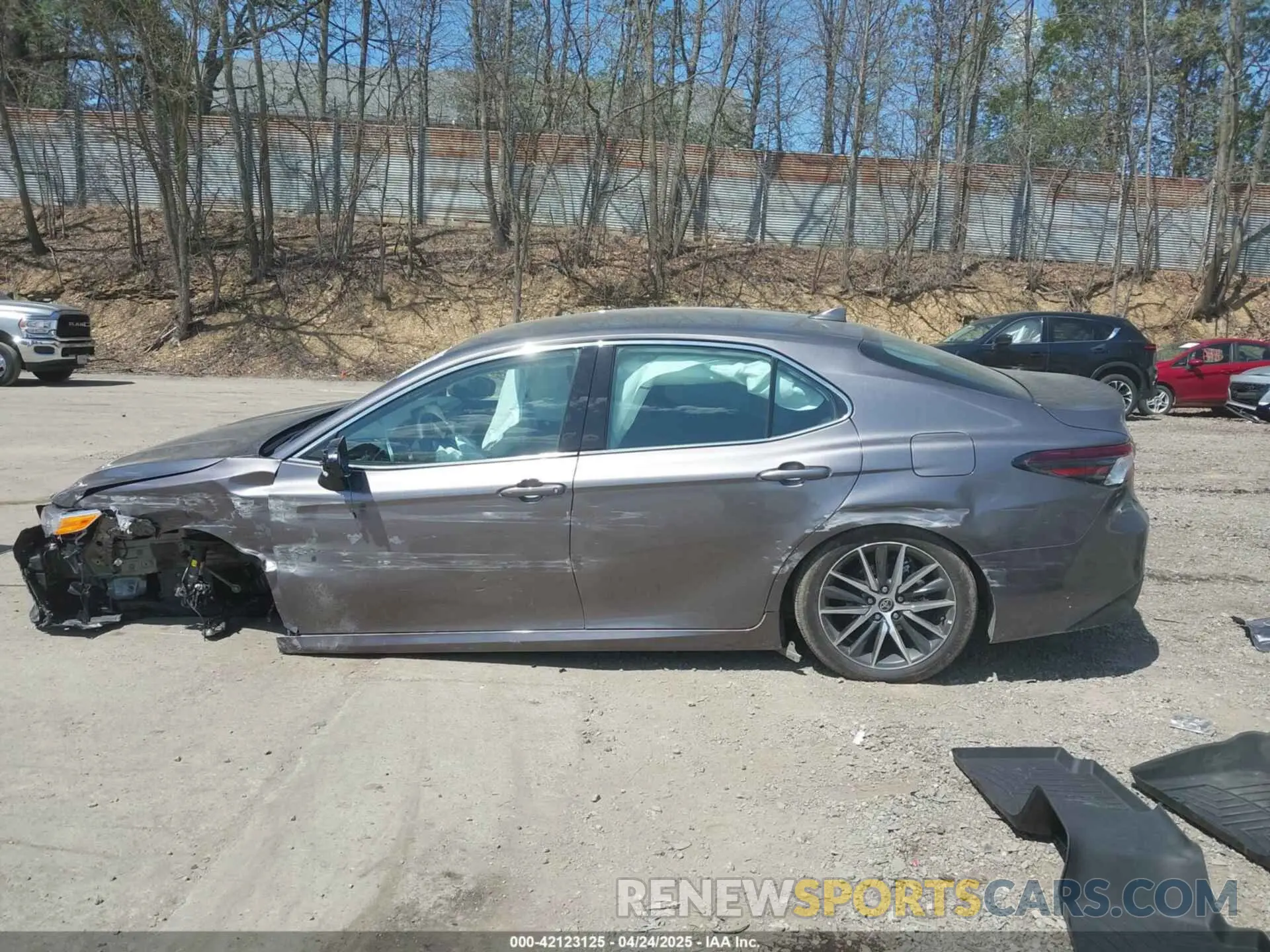 15 Photograph of a damaged car 4T1F31AK9RU071027 TOYOTA CAMRY HYBRID 2024