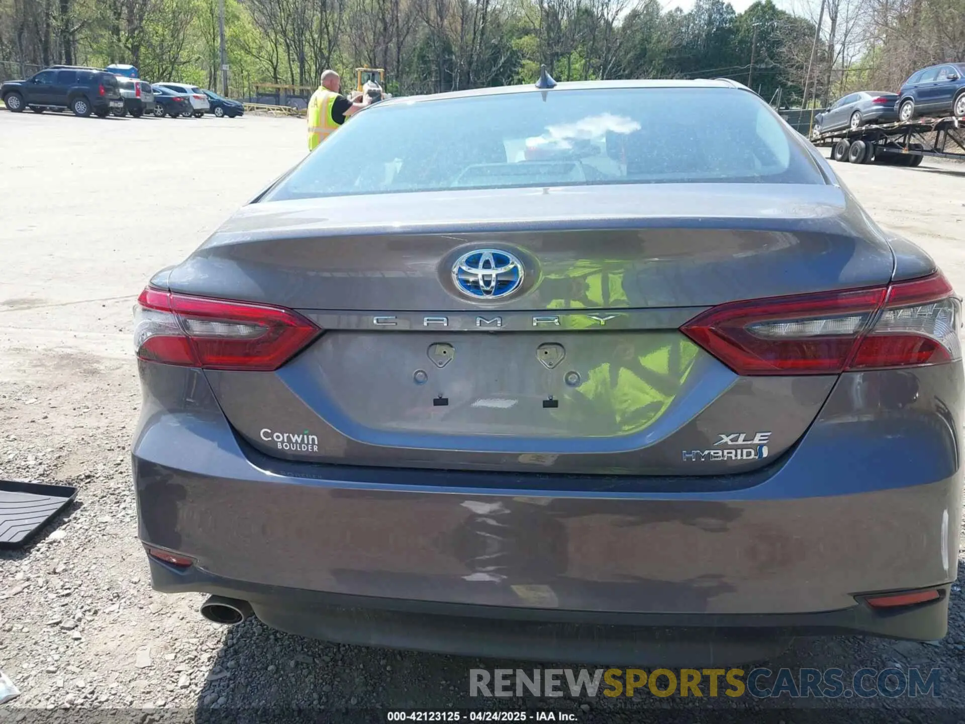 17 Photograph of a damaged car 4T1F31AK9RU071027 TOYOTA CAMRY HYBRID 2024