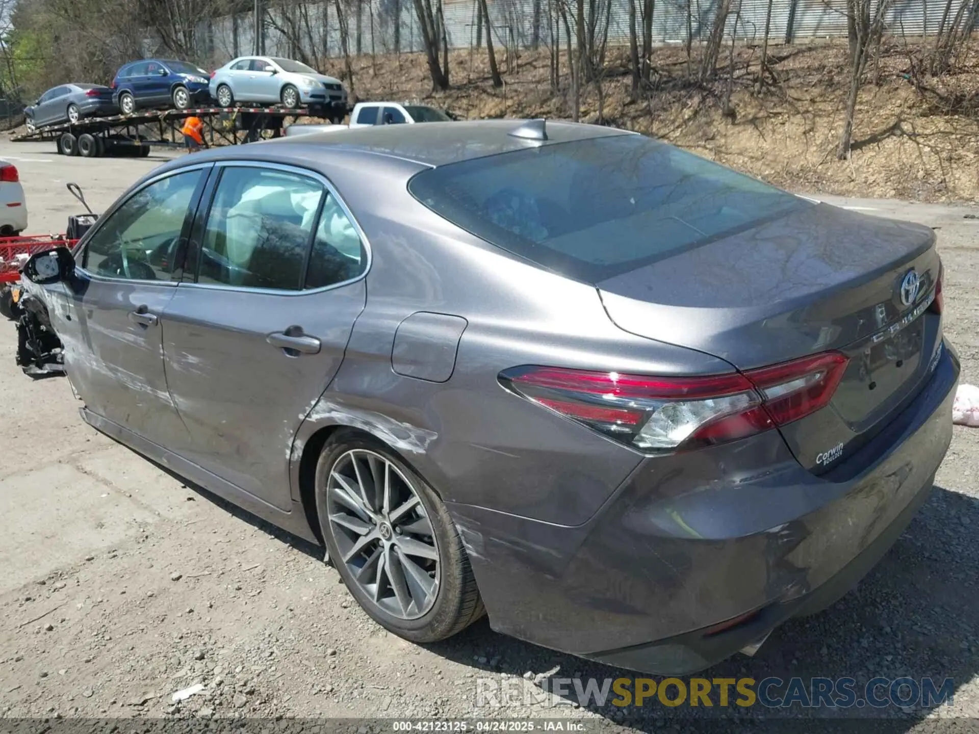 3 Photograph of a damaged car 4T1F31AK9RU071027 TOYOTA CAMRY HYBRID 2024