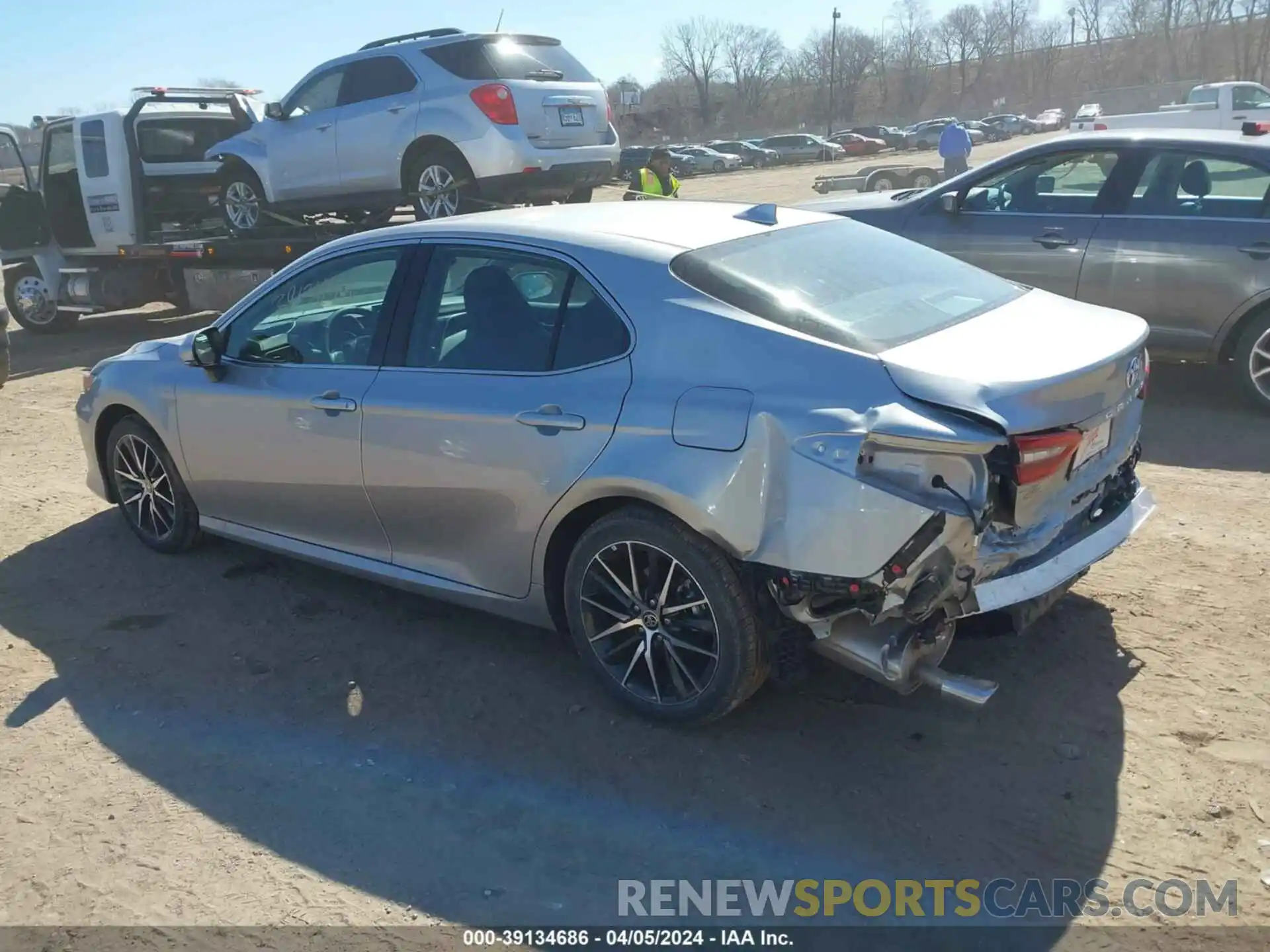 3 Photograph of a damaged car 4T1F31AK9RU073733 TOYOTA CAMRY HYBRID 2024