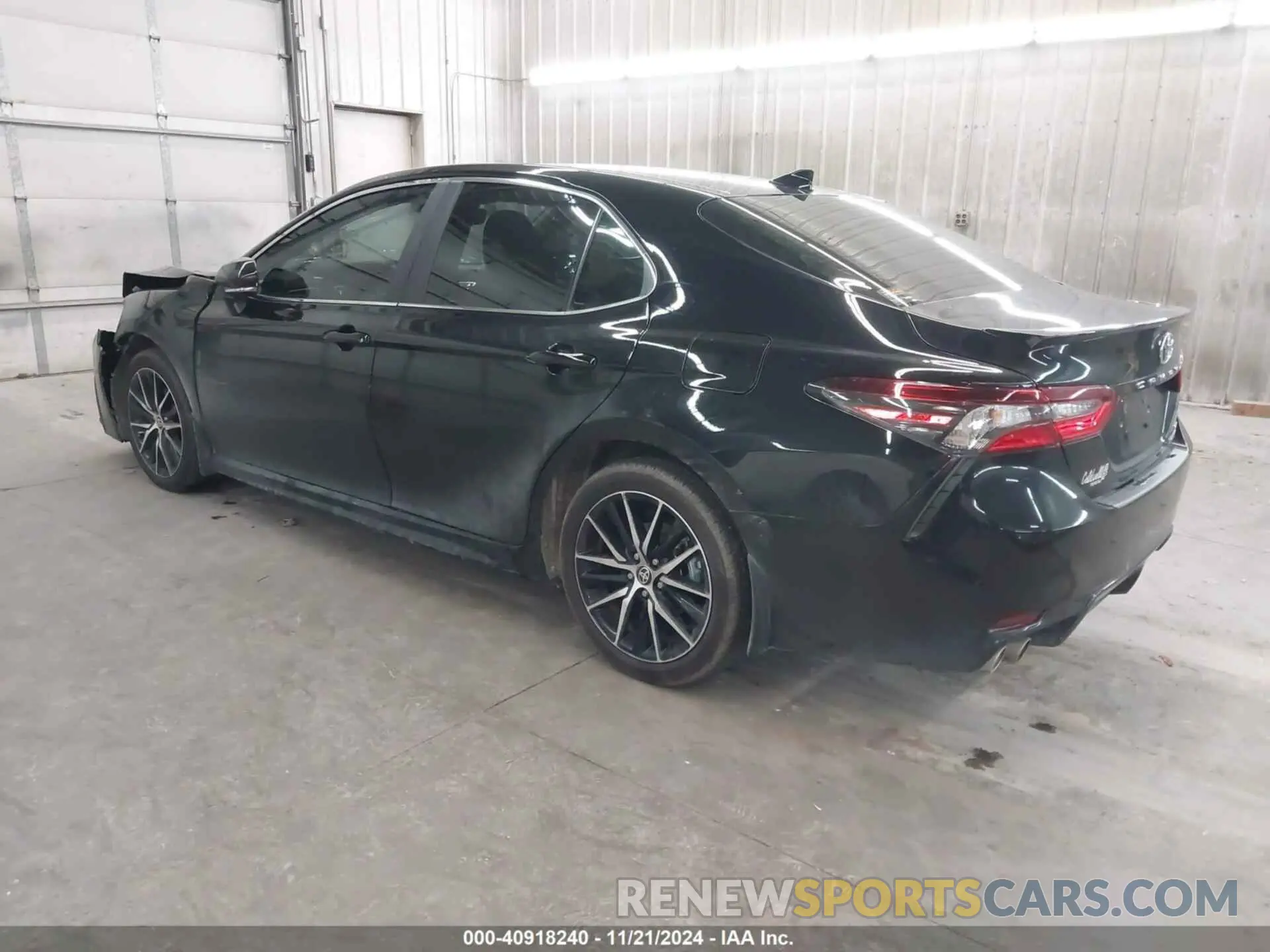 3 Photograph of a damaged car 4T1G31AK3RU076163 TOYOTA CAMRY HYBRID 2024