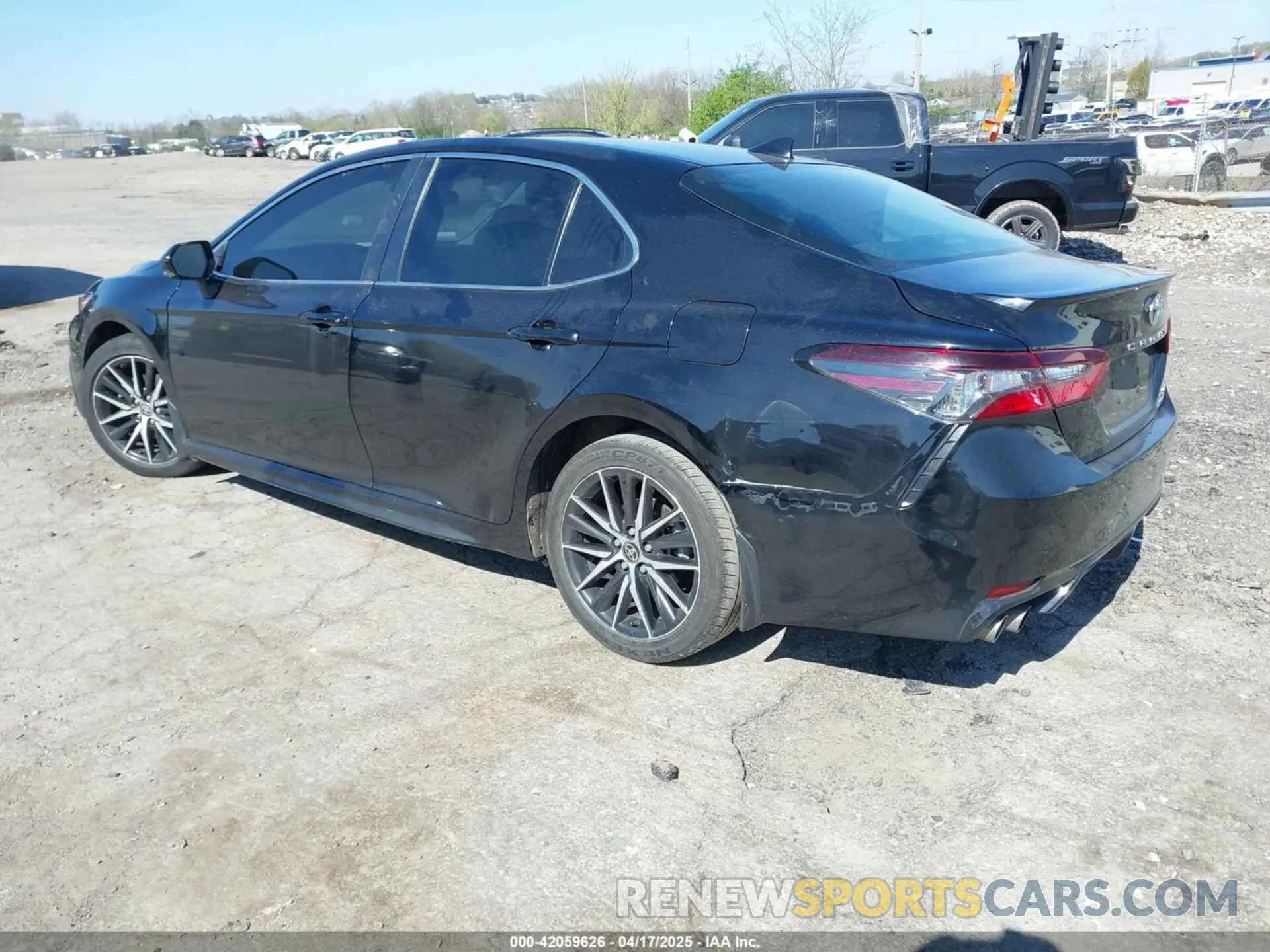 3 Photograph of a damaged car 4T1G31AK8RU066633 TOYOTA CAMRY HYBRID 2024
