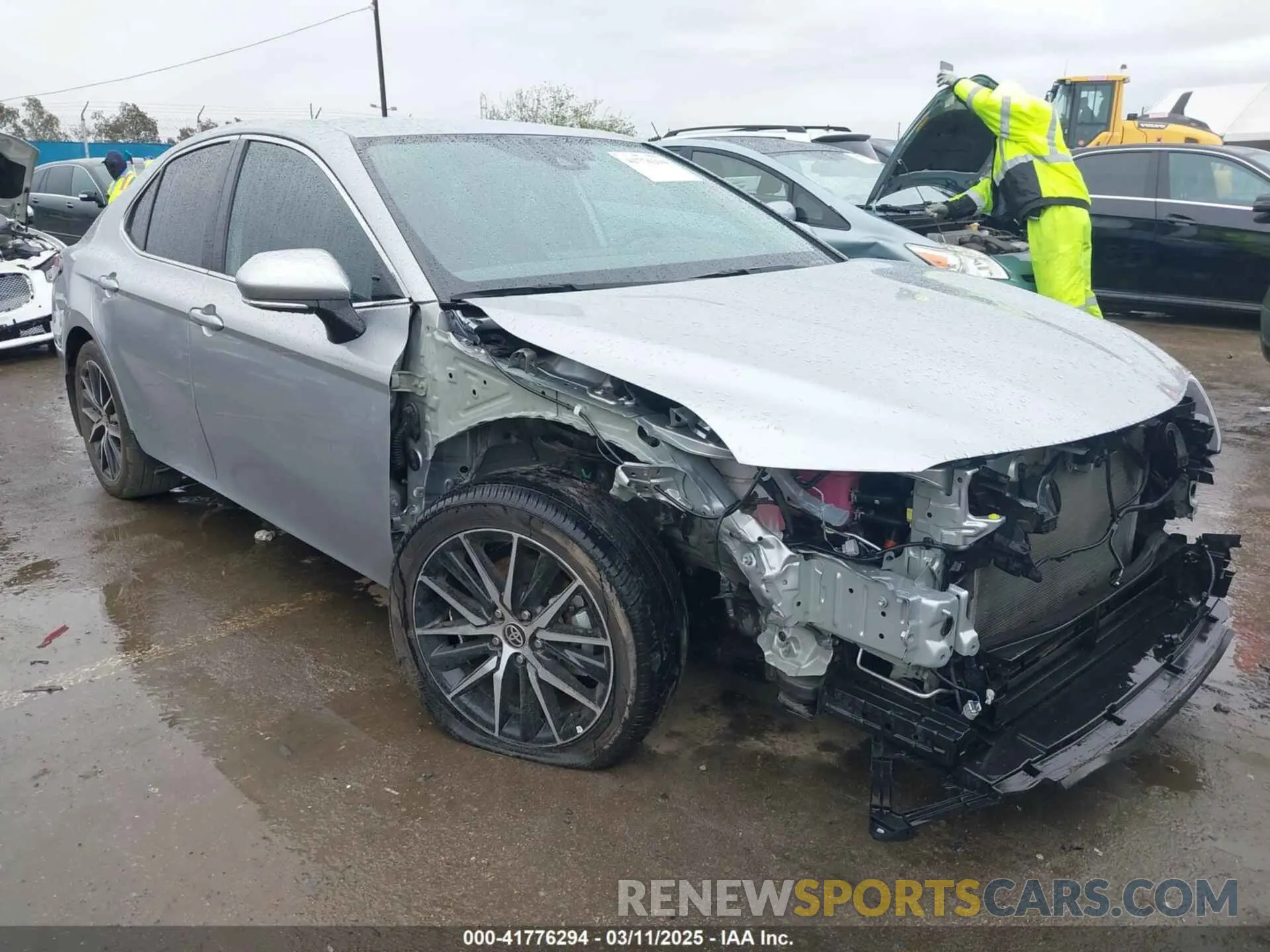 1 Photograph of a damaged car 4T1G31AK9RU064552 TOYOTA CAMRY HYBRID 2024