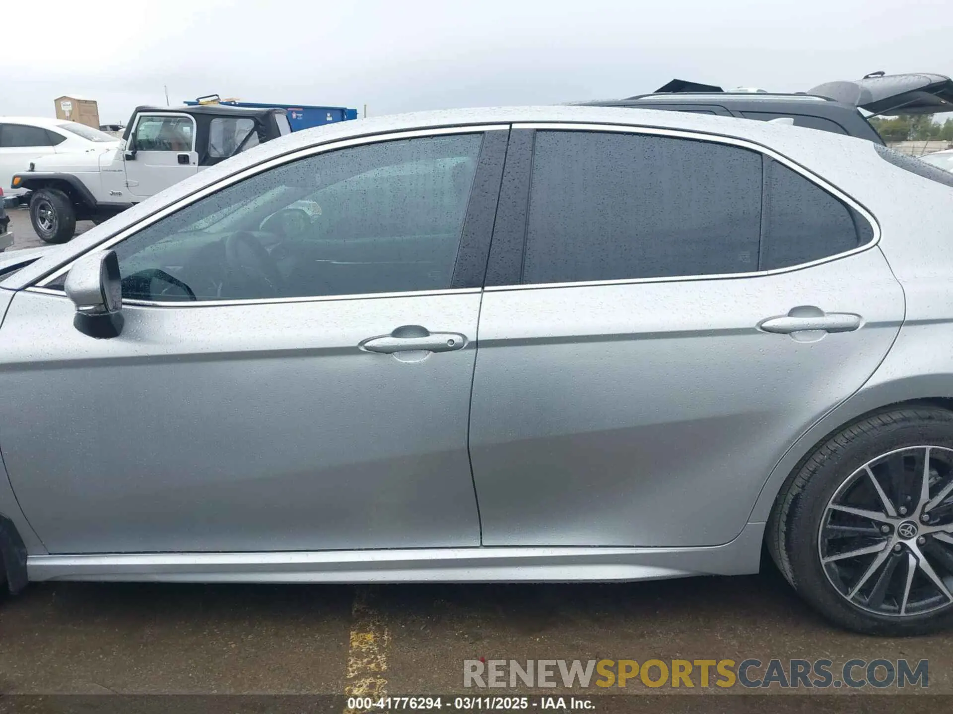 15 Photograph of a damaged car 4T1G31AK9RU064552 TOYOTA CAMRY HYBRID 2024