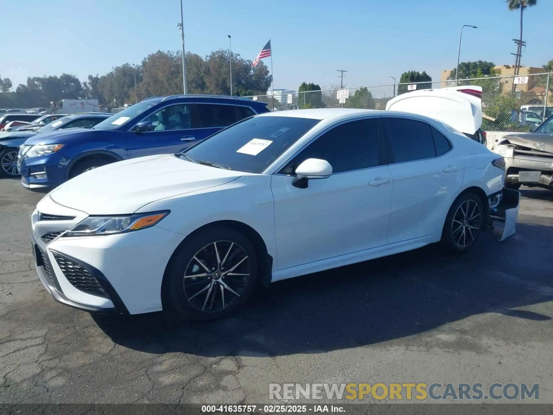 15 Photograph of a damaged car 4T1G31AK9RU075809 TOYOTA CAMRY HYBRID 2024