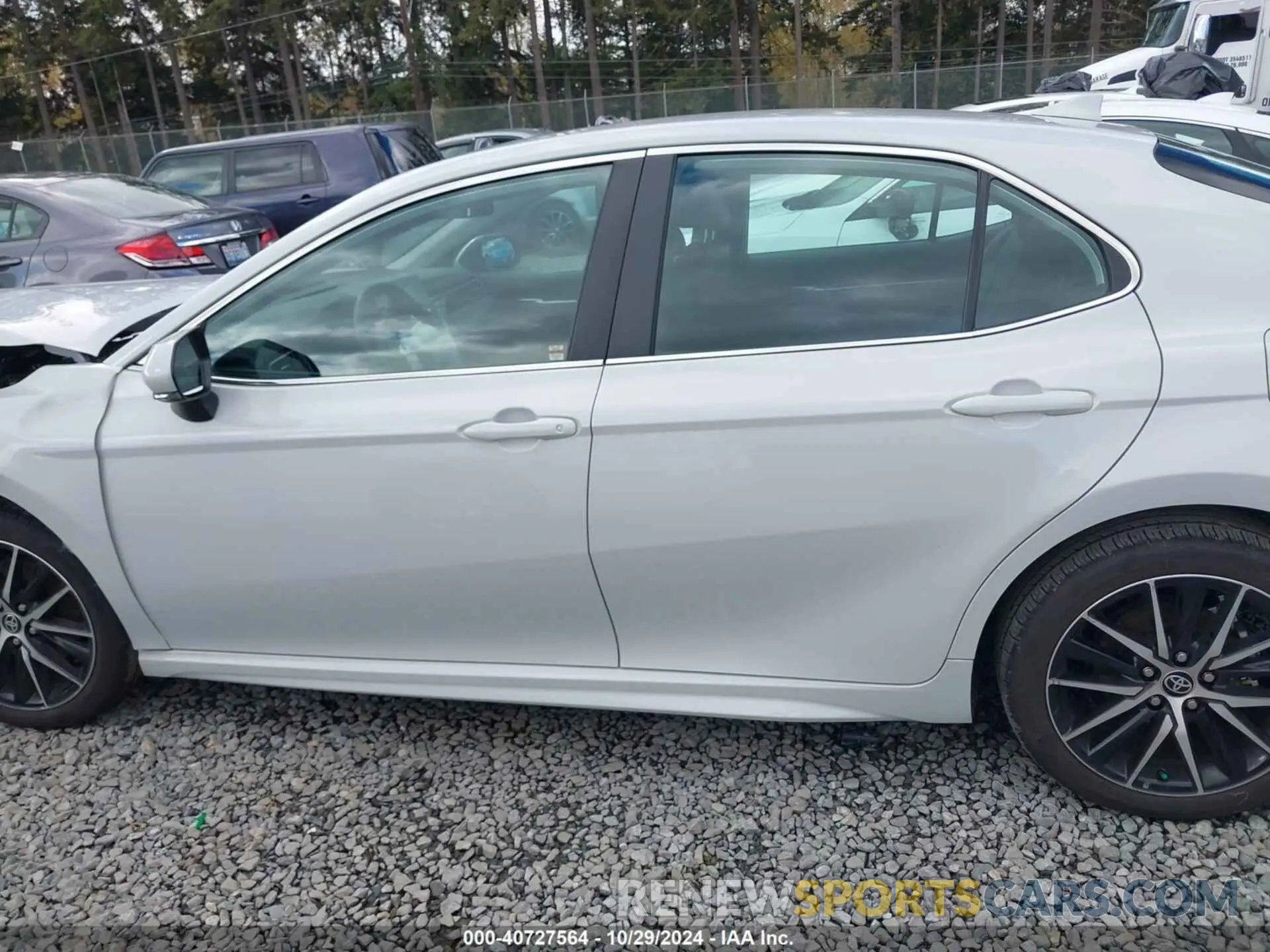 15 Photograph of a damaged car 4T1G31AKXRU061630 TOYOTA CAMRY HYBRID 2024