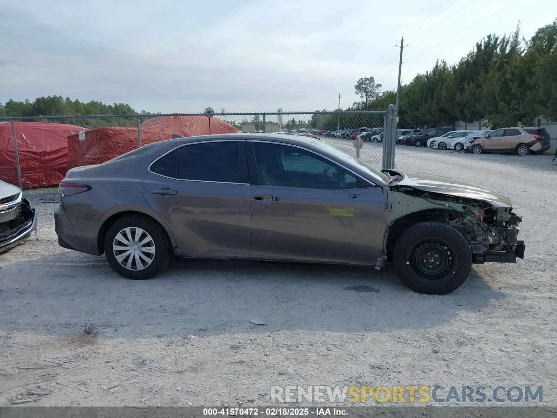 14 Photograph of a damaged car 4T1H31AK5RU629030 TOYOTA CAMRY HYBRID 2024
