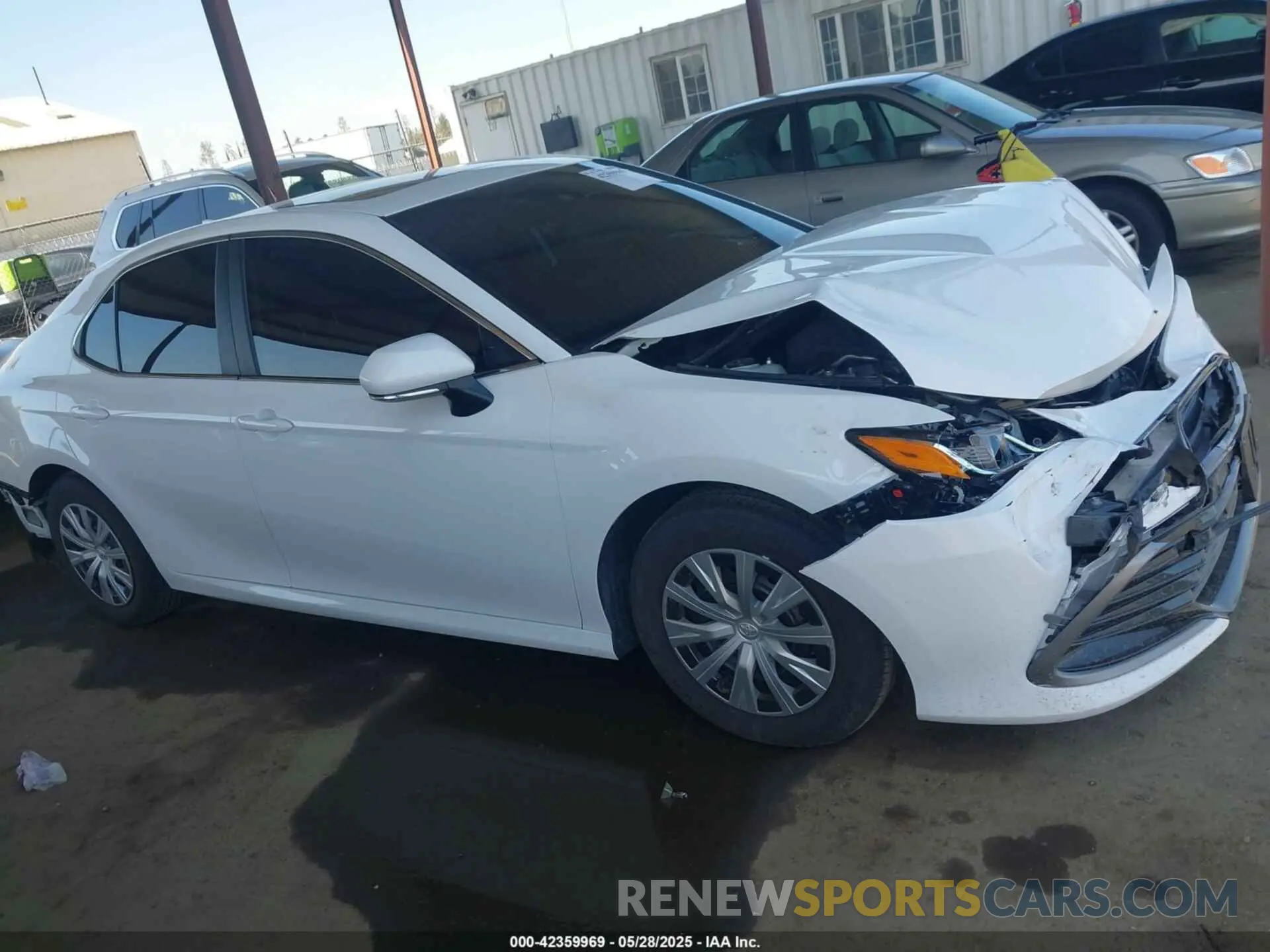 13 Photograph of a damaged car 4T1H31AK8RU078298 TOYOTA CAMRY HYBRID 2024