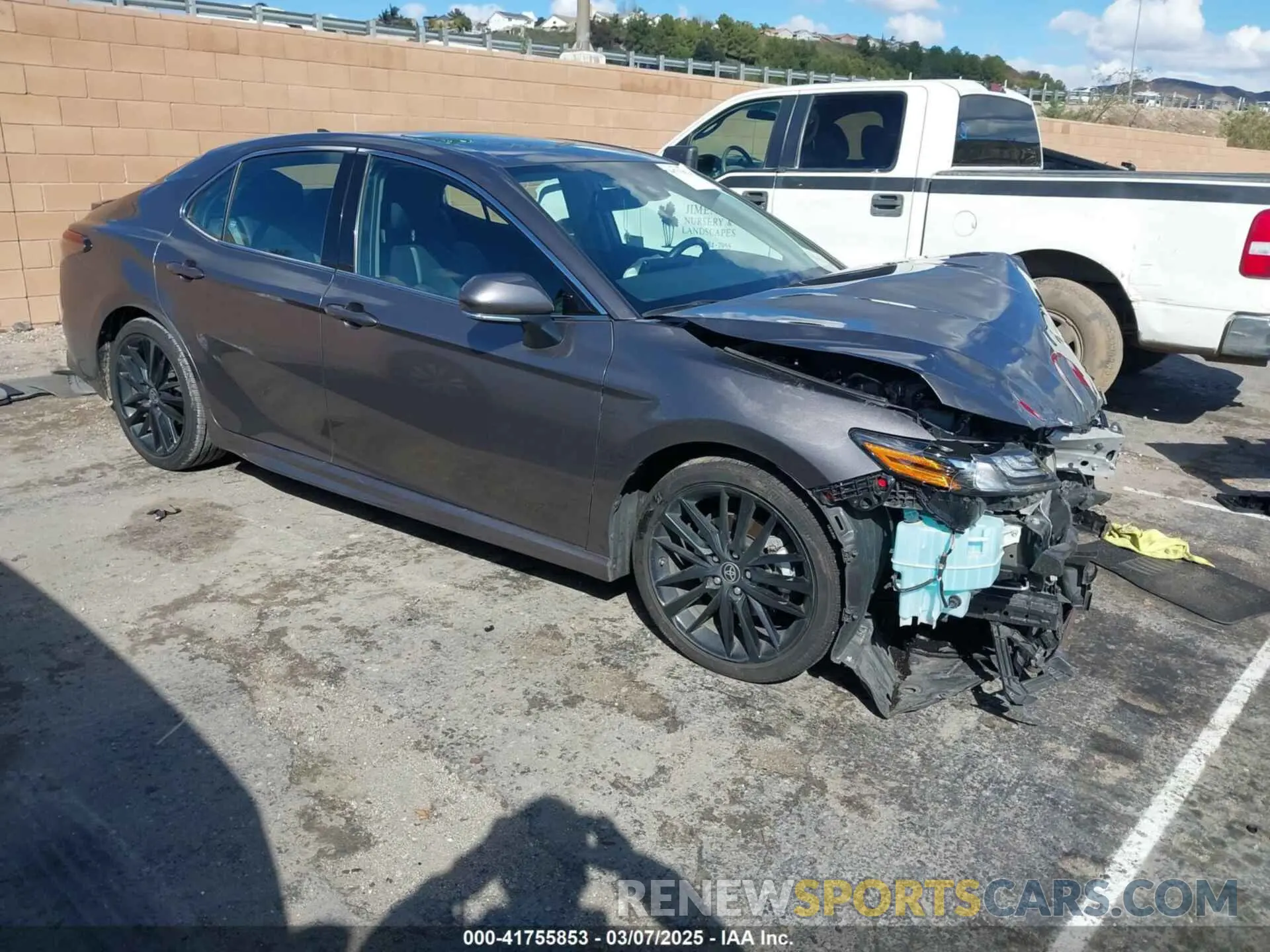 1 Photograph of a damaged car 4T1K31AK0RU628681 TOYOTA CAMRY HYBRID 2024