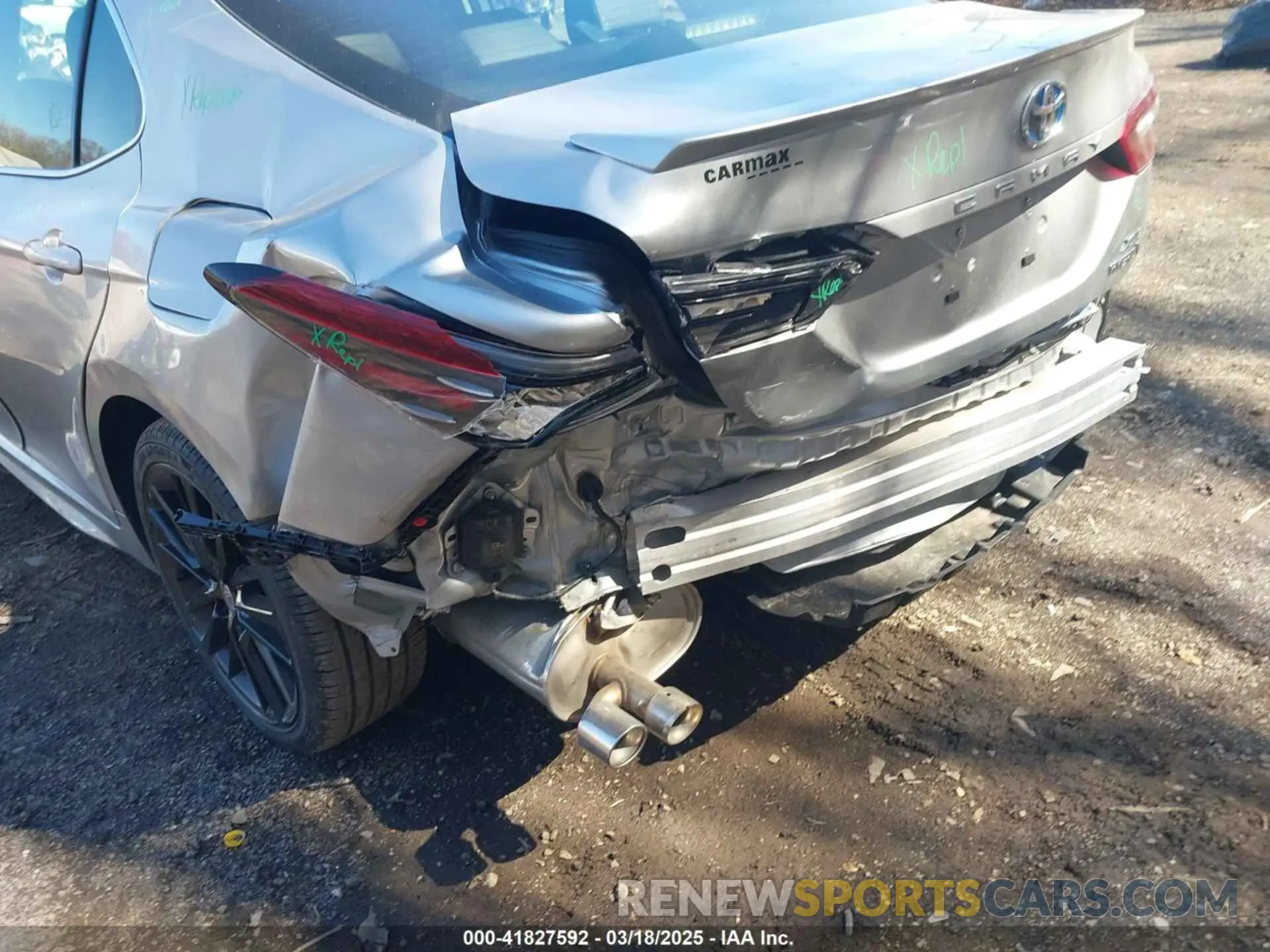 6 Photograph of a damaged car 4T1K31AK2RU074804 TOYOTA CAMRY HYBRID 2024