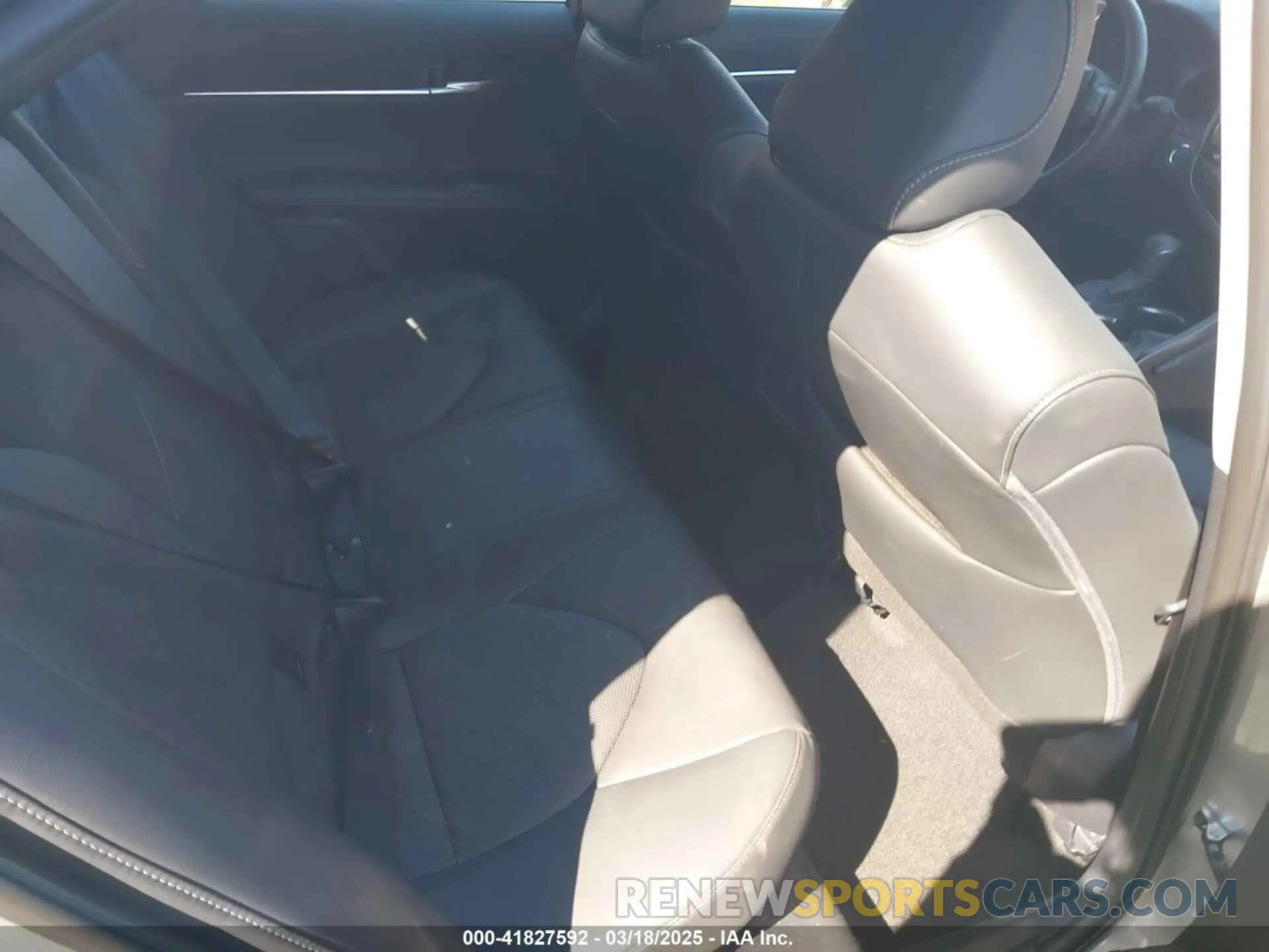 8 Photograph of a damaged car 4T1K31AK2RU074804 TOYOTA CAMRY HYBRID 2024