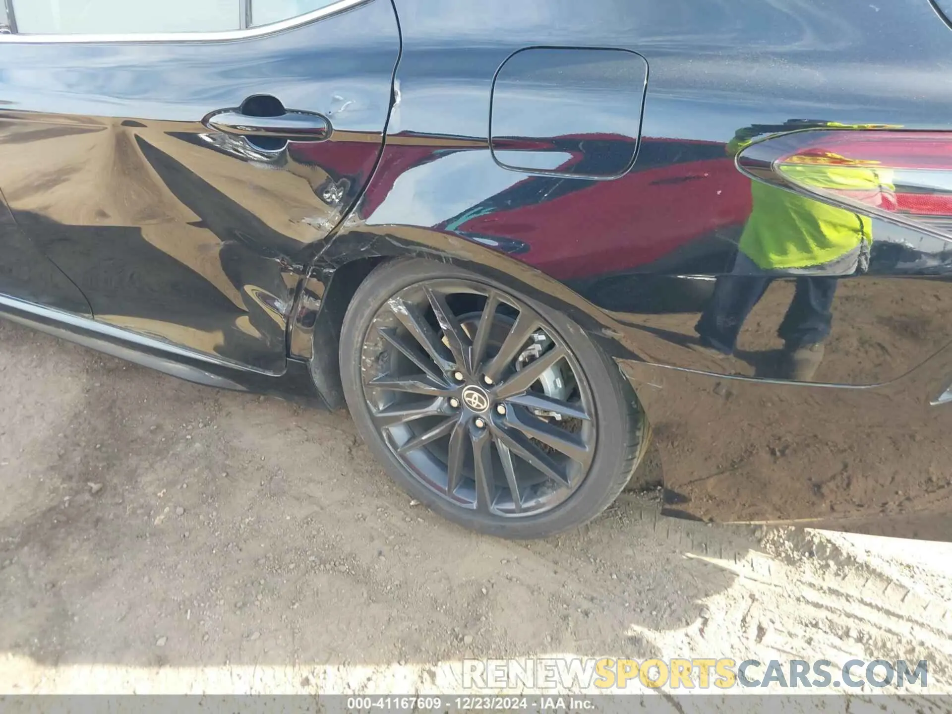 6 Photograph of a damaged car 4T1K31AK4RU067479 TOYOTA CAMRY HYBRID 2024