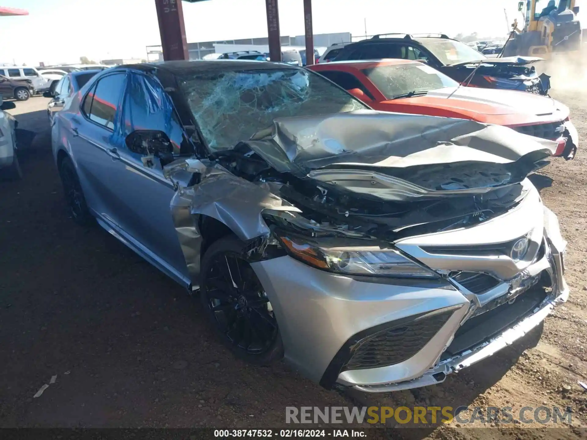 1 Photograph of a damaged car 4T1K31AK4RU076151 TOYOTA CAMRY HYBRID 2024