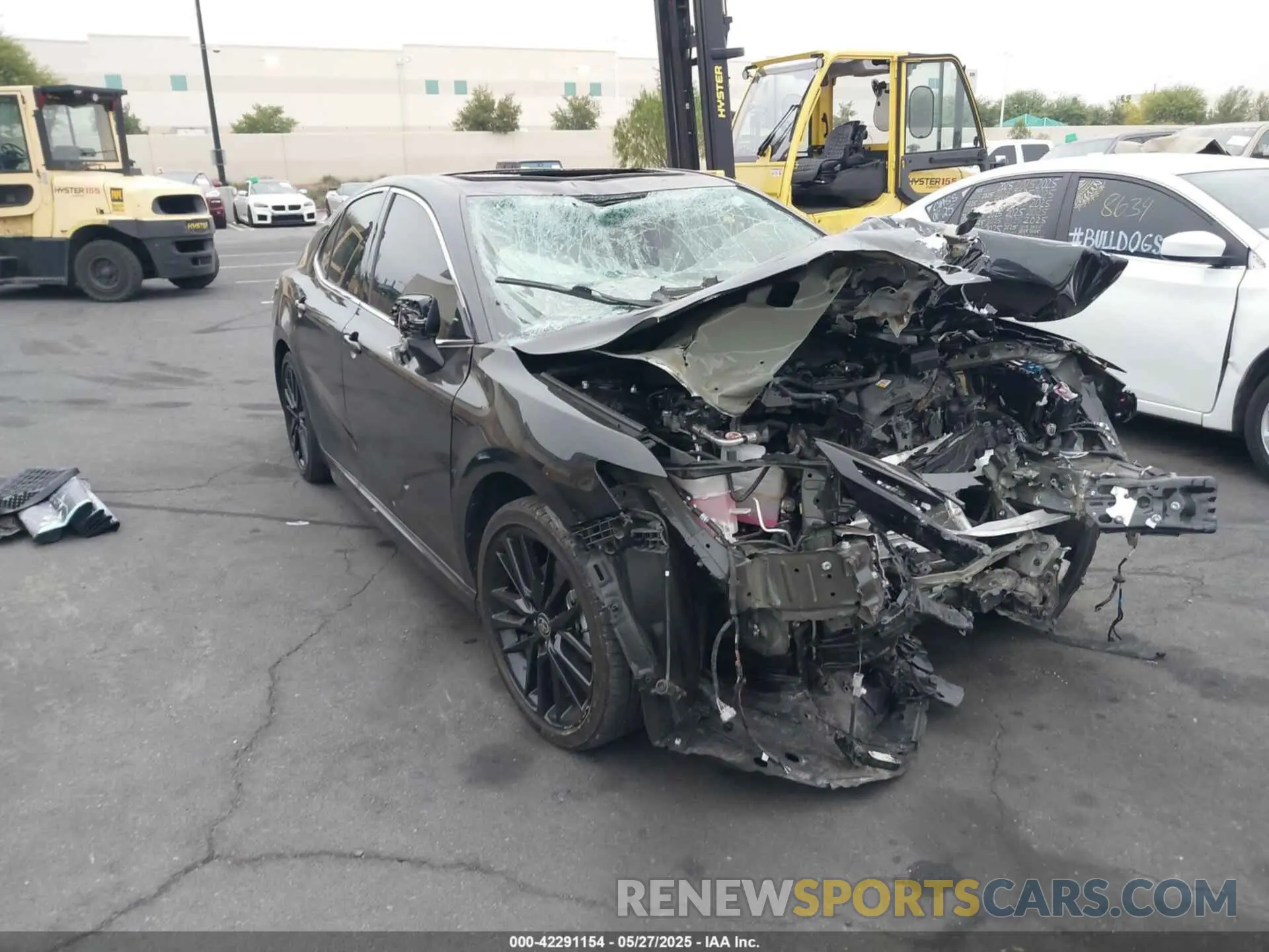 12 Photograph of a damaged car 4T1K31AK8RU622496 TOYOTA CAMRY HYBRID 2024