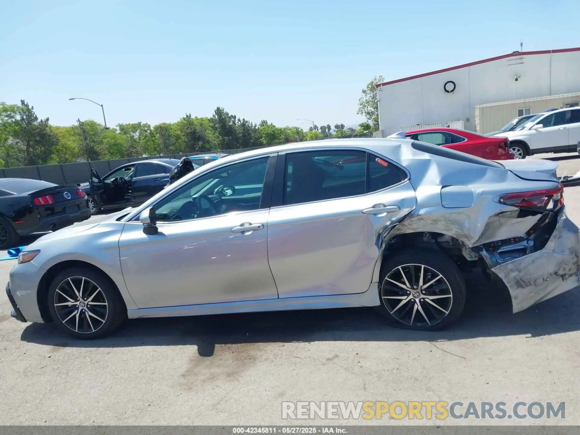 14 Photograph of a damaged car 4T1S31AK0RU629314 TOYOTA CAMRY HYBRID 2024