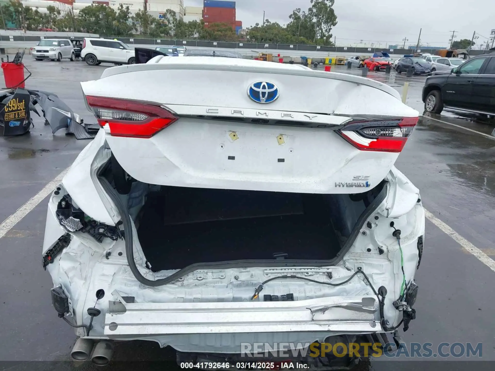 6 Photograph of a damaged car 4T1S31AK0RU631502 TOYOTA CAMRY HYBRID 2024