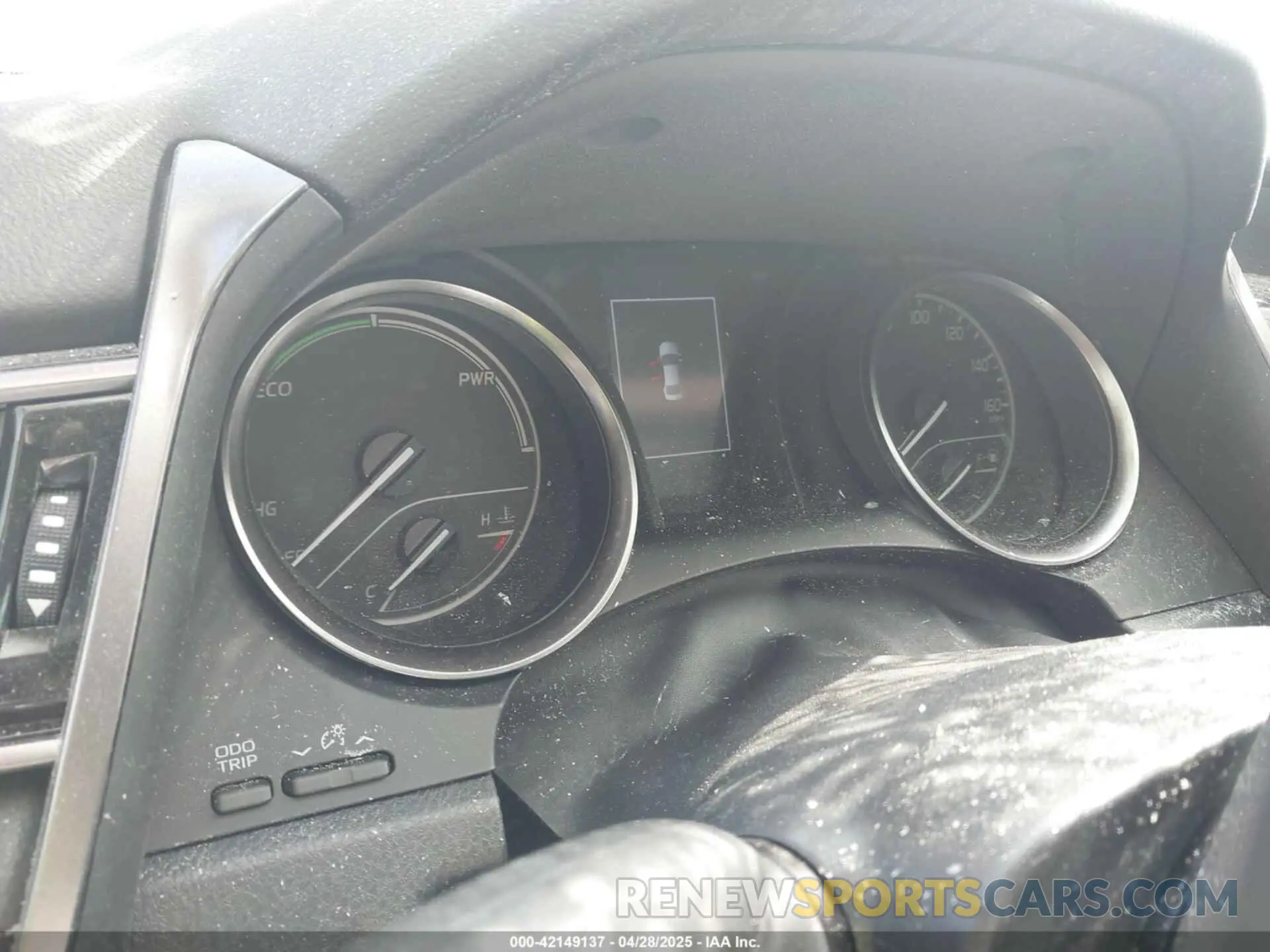 14 Photograph of a damaged car 4T1S31AK1RU076947 TOYOTA CAMRY HYBRID 2024