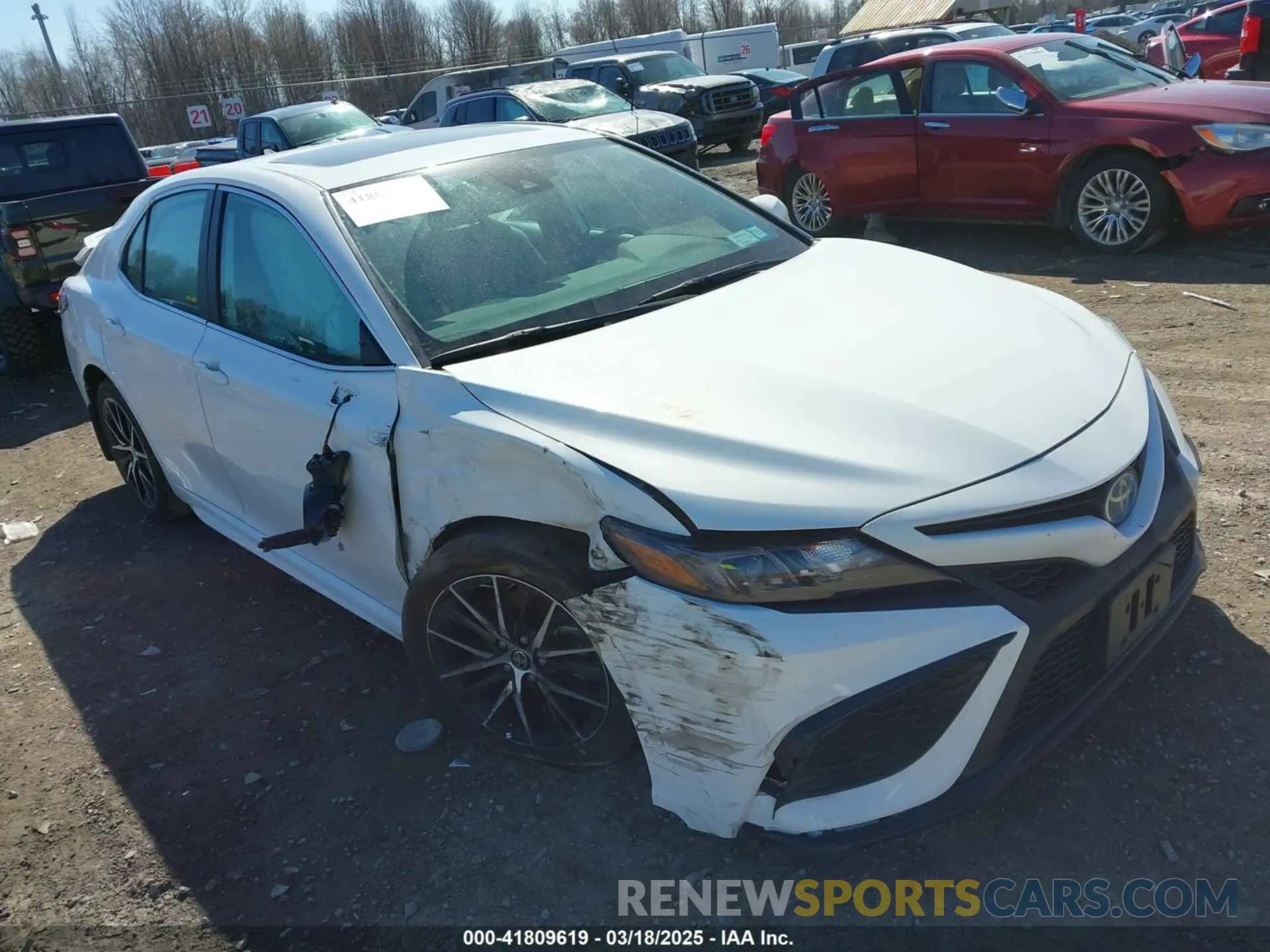1 Photograph of a damaged car 4T1S31AK2RU629444 TOYOTA CAMRY HYBRID 2024