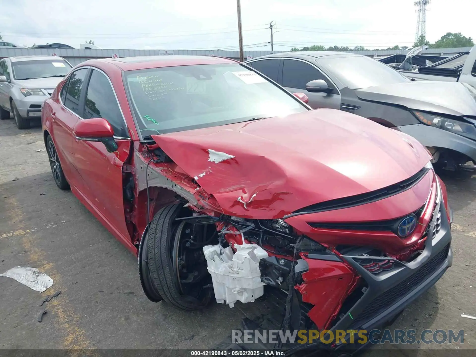 1 Photograph of a damaged car 4T1S31AK4RU066042 TOYOTA CAMRY HYBRID 2024