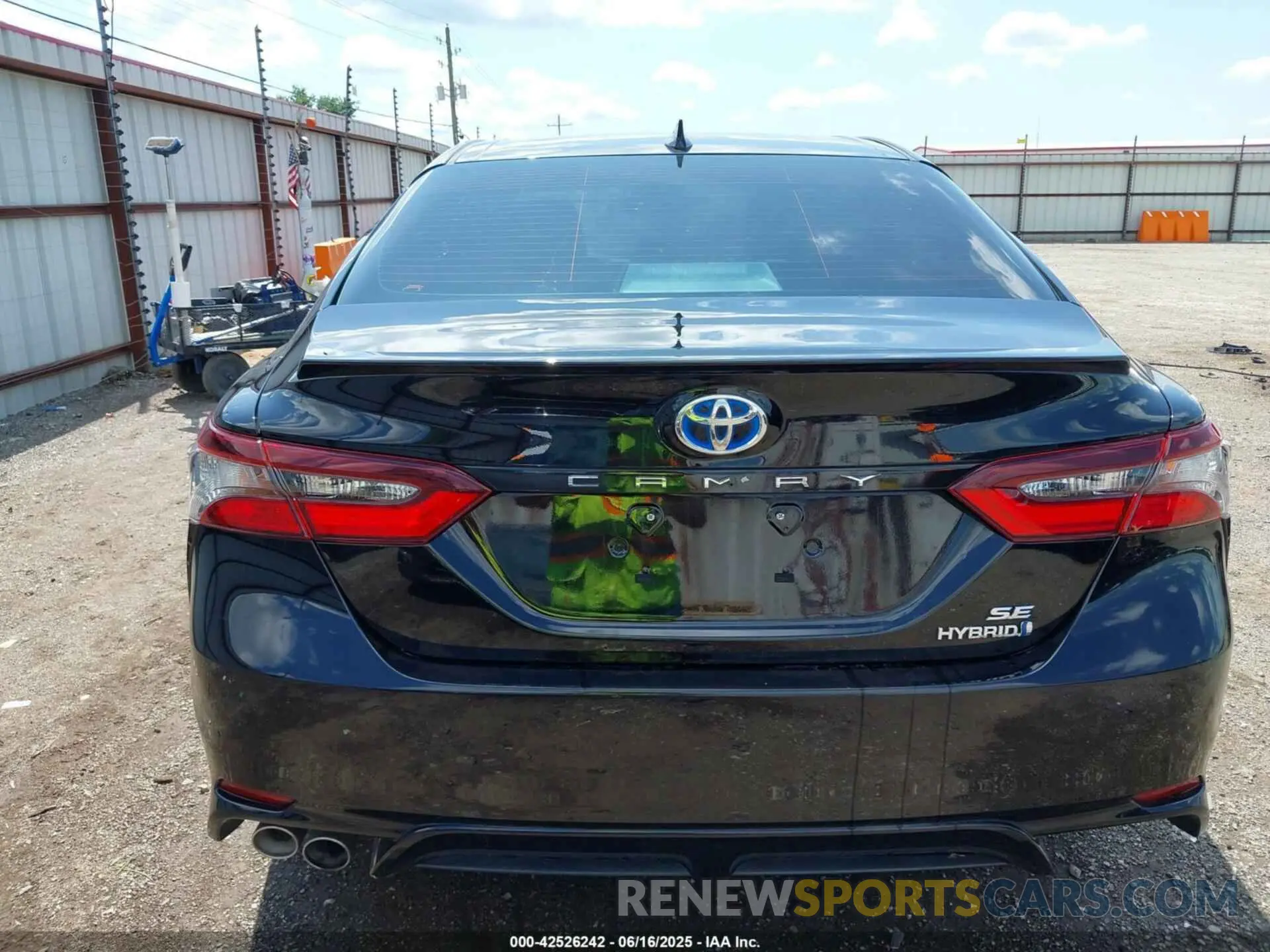 17 Photograph of a damaged car 4T1S31AK7RU629021 TOYOTA CAMRY HYBRID 2024